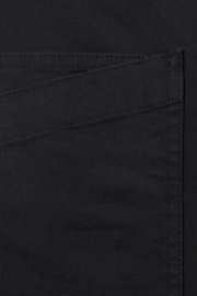 Reiss Navy Nova Cotton Blend Shorts with Turned-Up Hems - Image 5 of 5