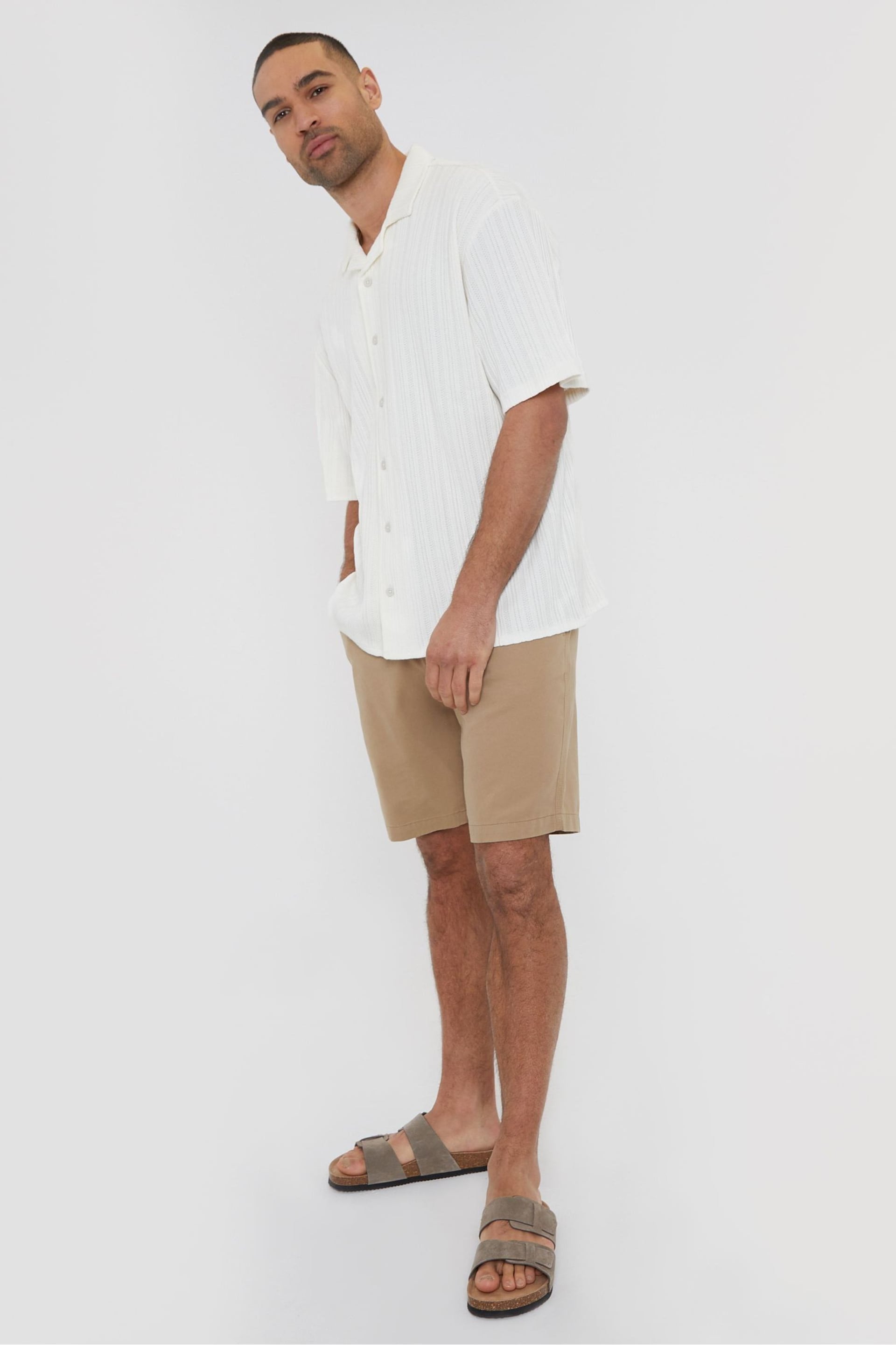 Threadbare White Cotton Blend Zig Zag Revere Collar Short Sleeve Shirt - Image 4 of 5