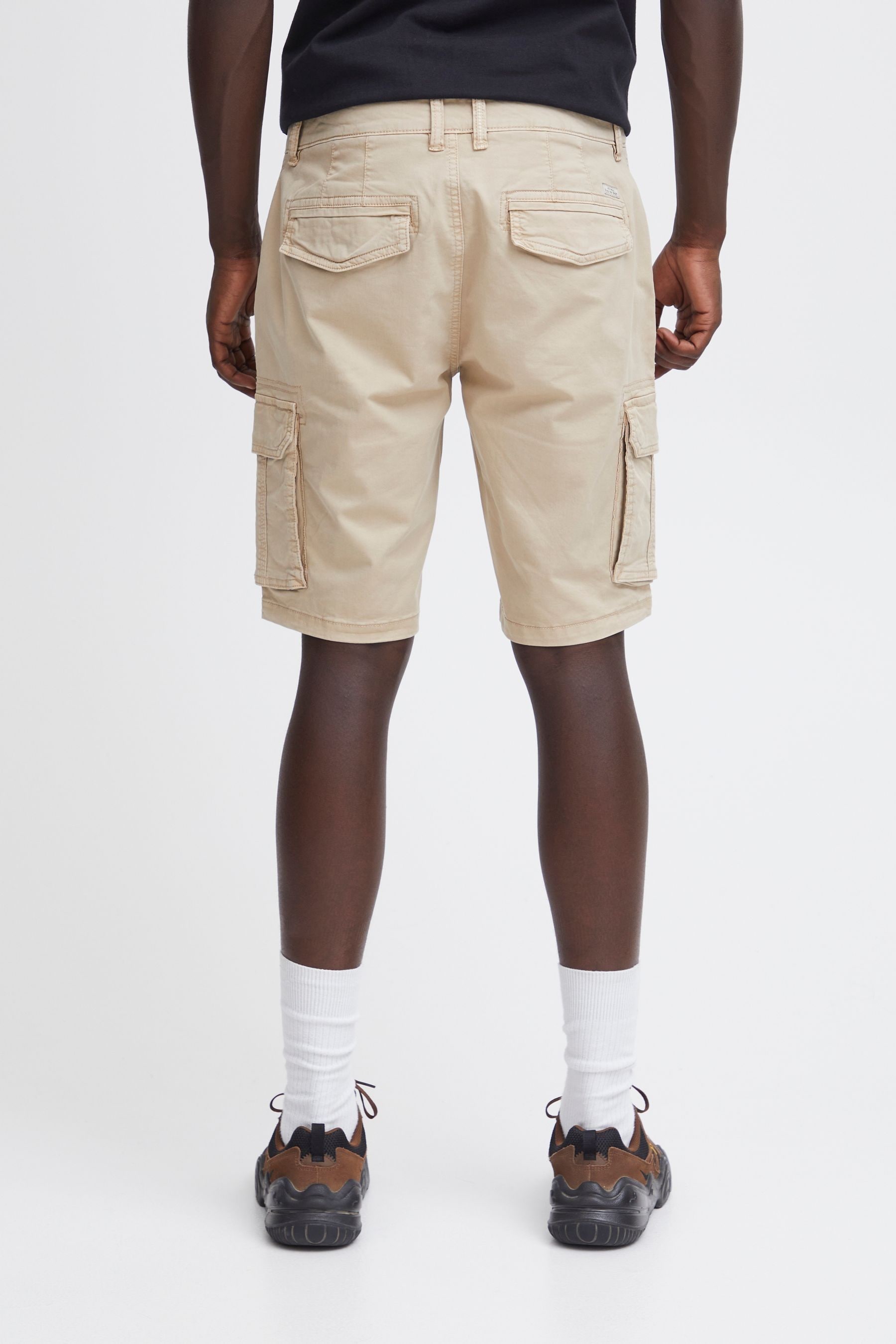 Stretchy cargo shorts clearance