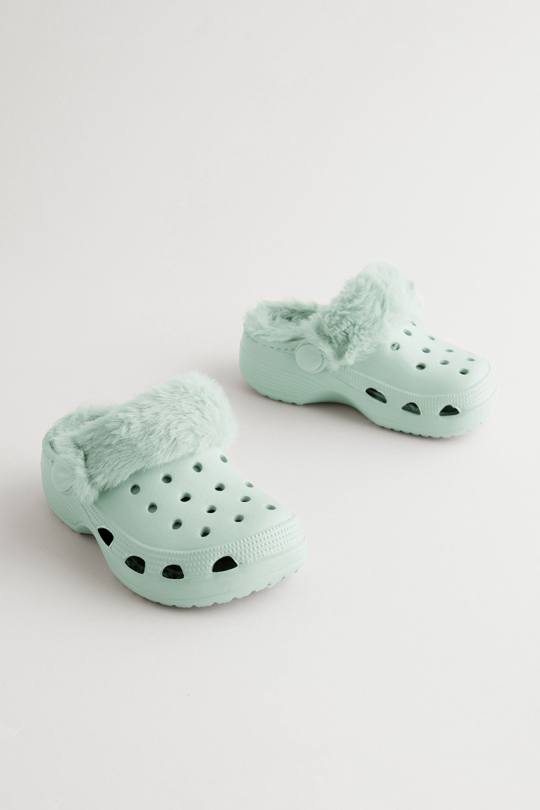 Fuzzy lined clogs online