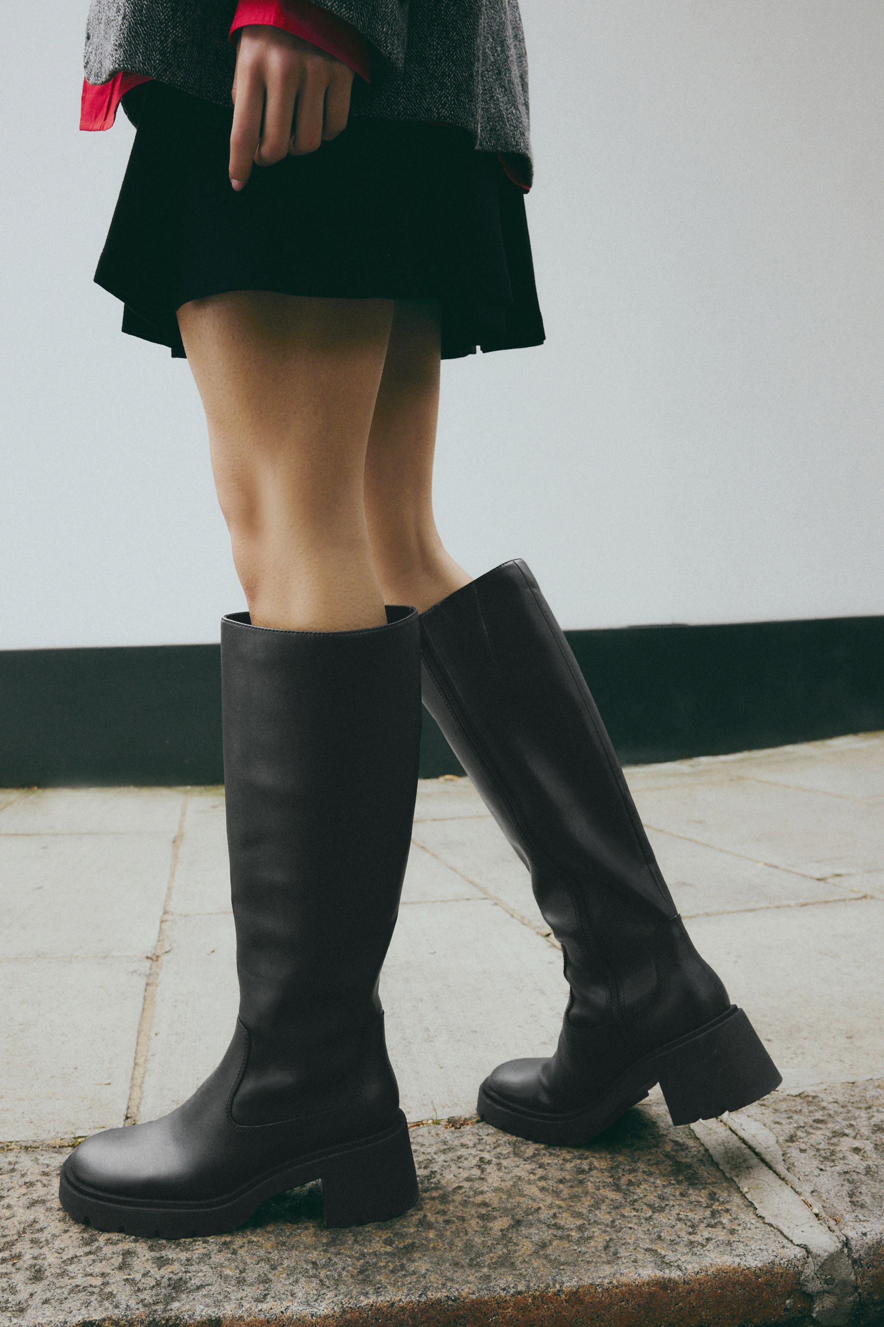 Round toe over the knee boots clearance