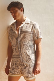 Reiss Champagne/Brown Kalid Reiss | Ché Printed Cuban Collar Shirt - Image 3 of 6