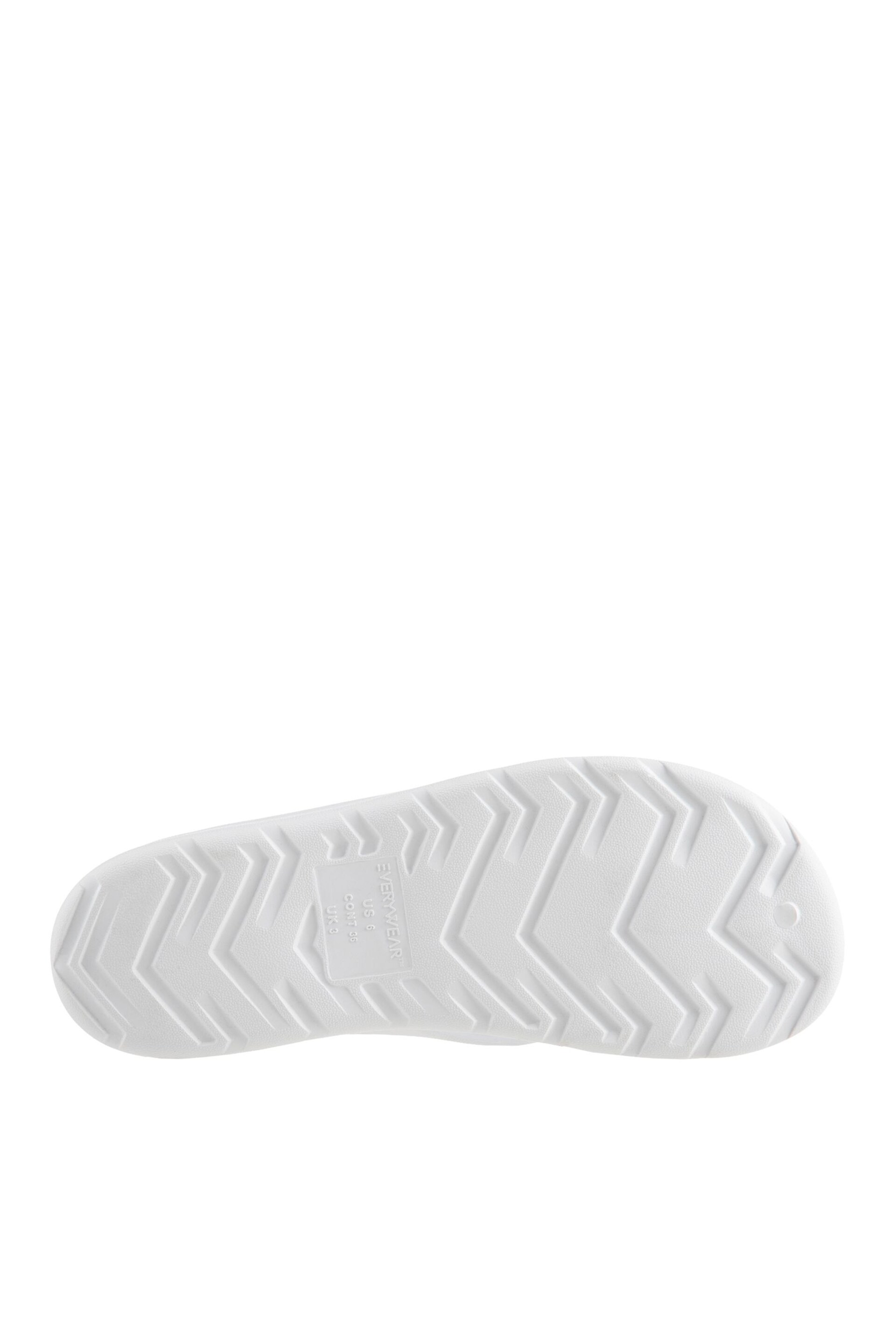 Totes White Ladies Solbounce Toe Post Flip Flops Sandals - Image 5 of 5