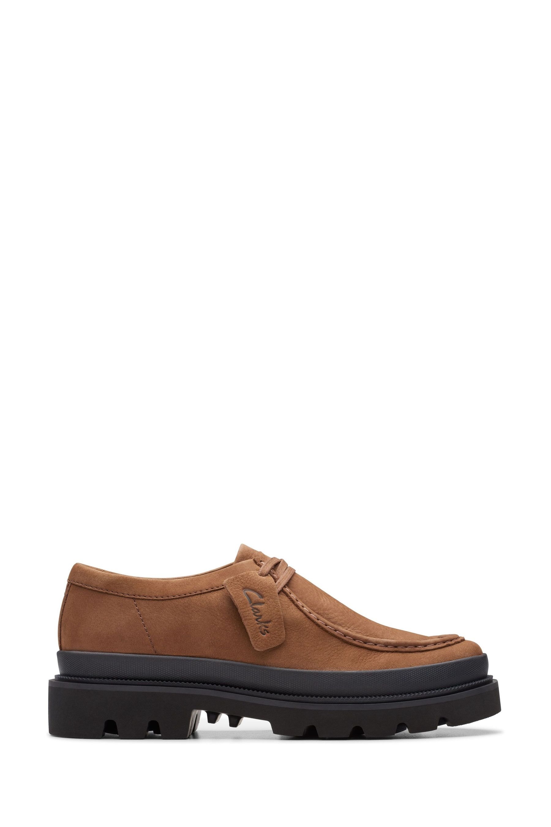 Clarks nubuck top