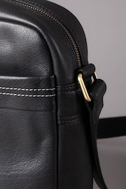 Lakeland Leather Small Keswick Leather Messenger Bag - Image 4 of 7