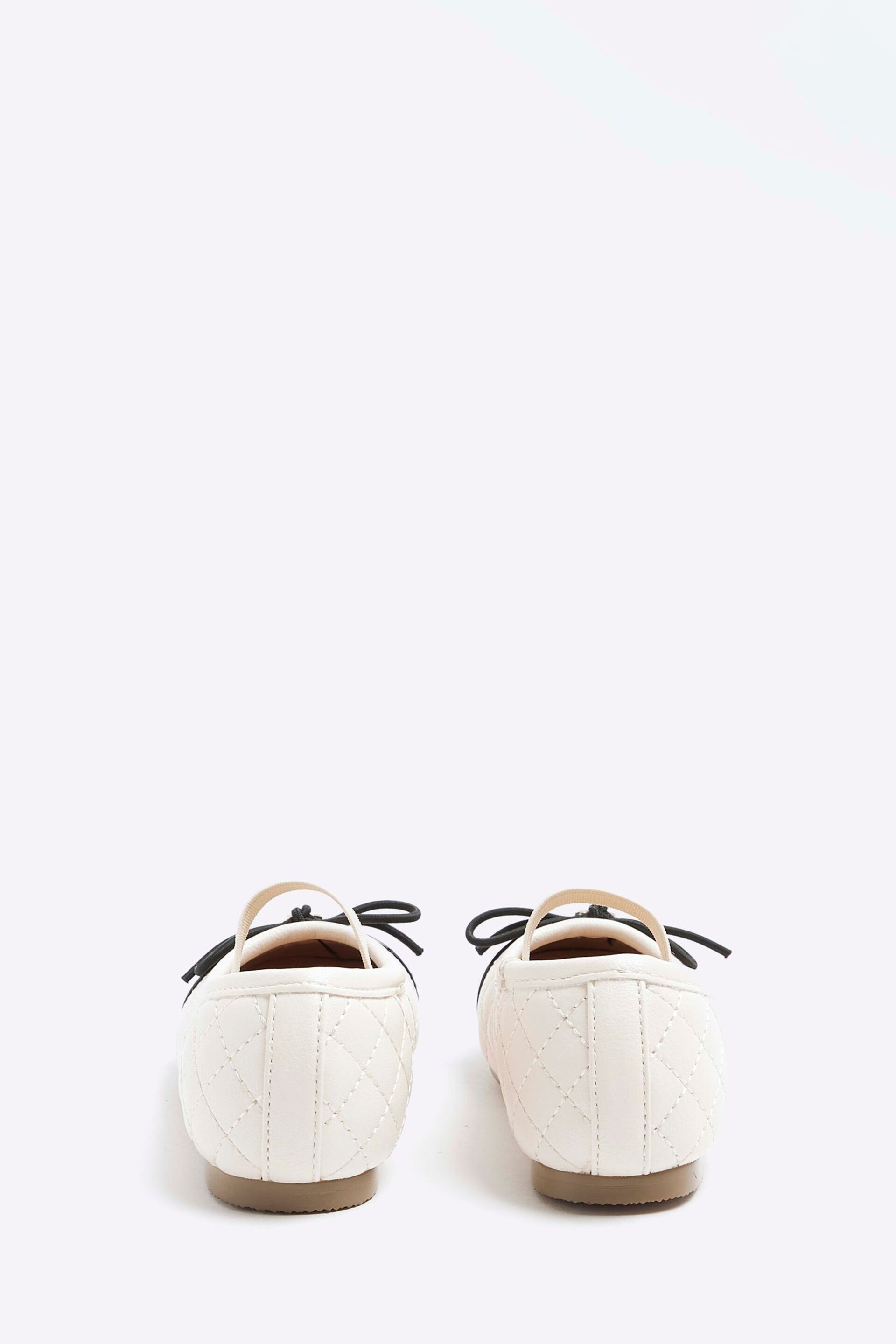 River Island Cream Girls Quilted Bow Ballerinas - Image 2 of 4