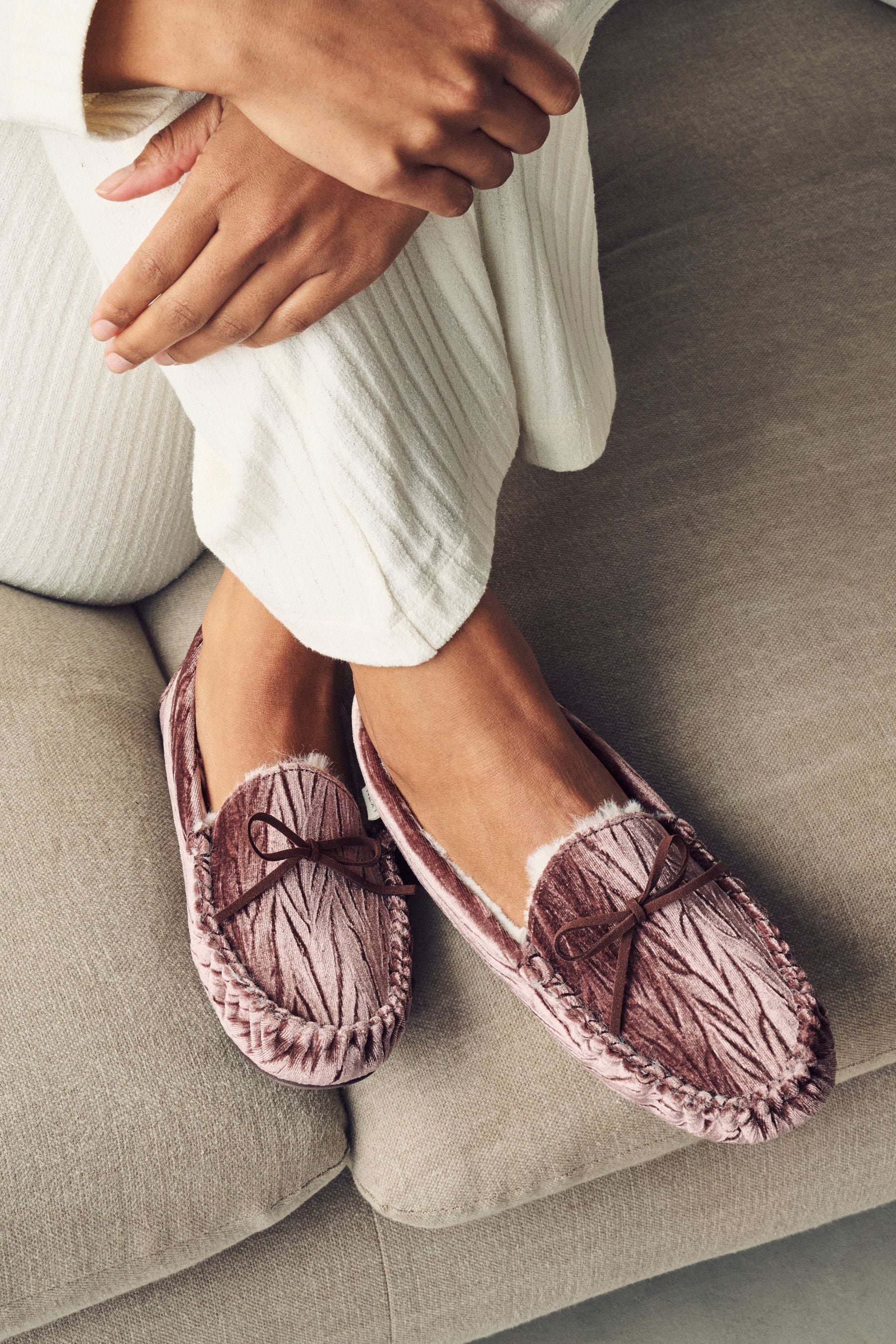 Pink ugg moccasin slippers online