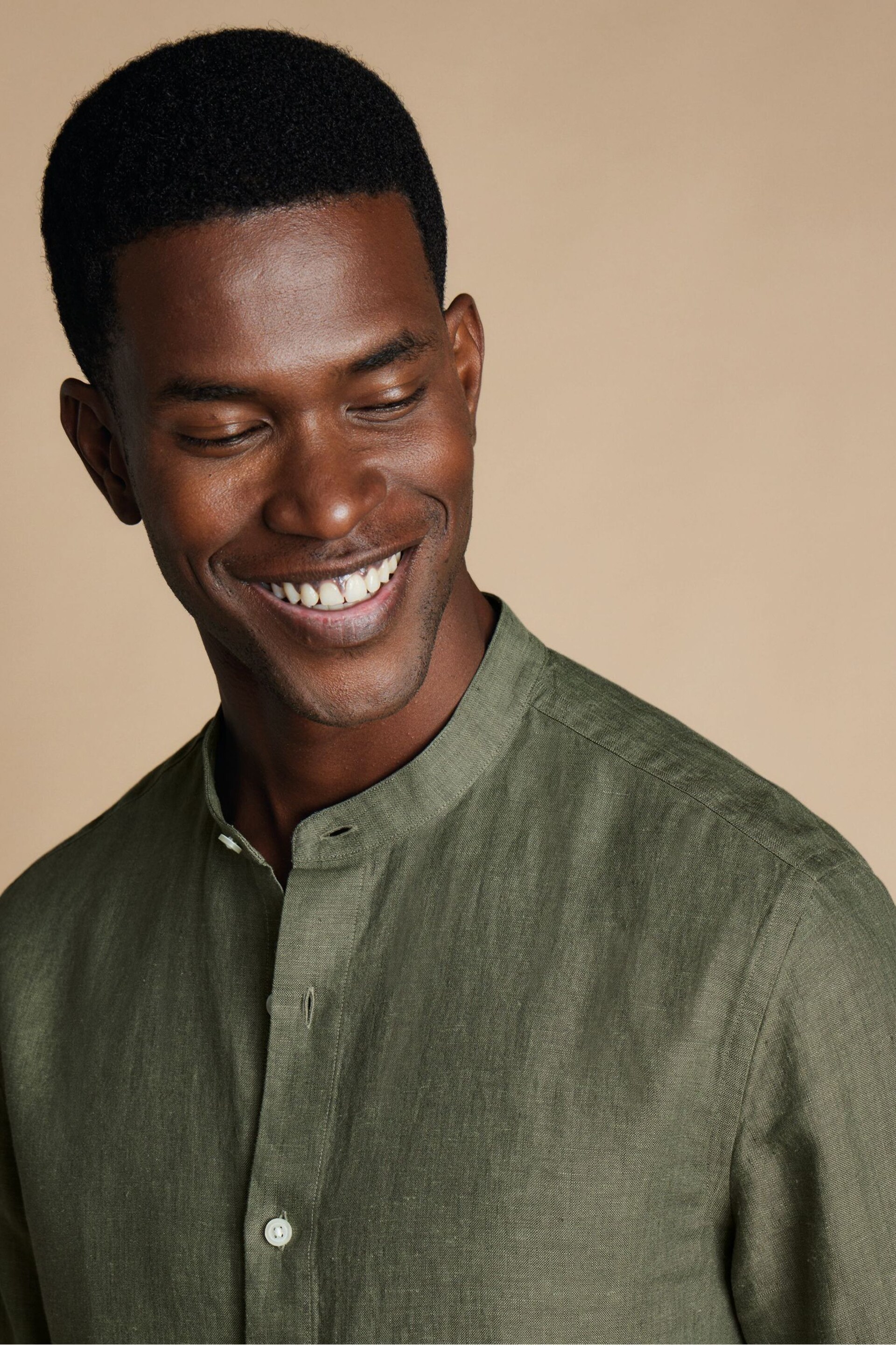 Charles Tyrwhitt Green Plain Slim Fit Pure Linen Collarless Shirt - Image 3 of 7