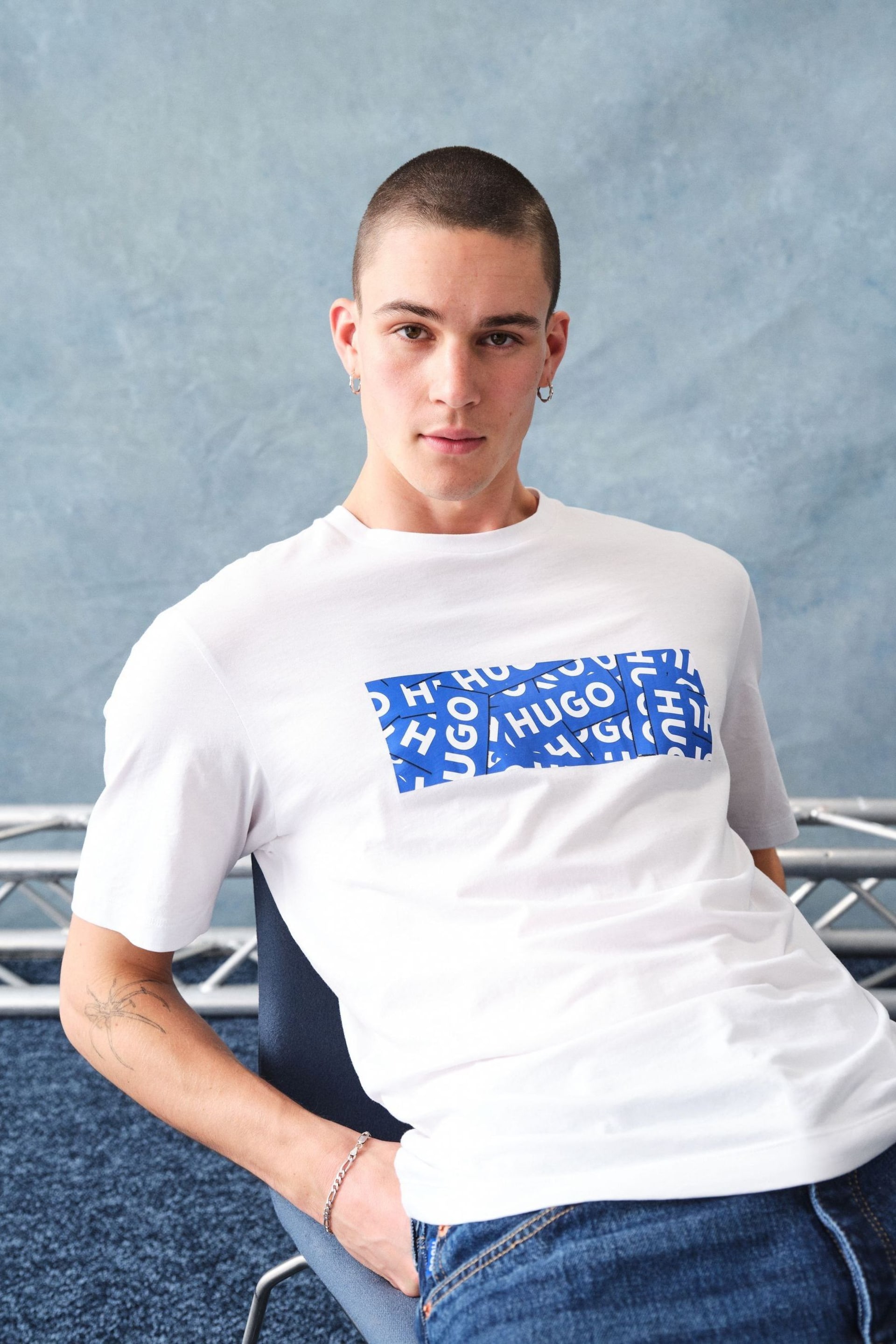 HUGO Blue Logo Graphic T-Shirt - Image 2 of 7