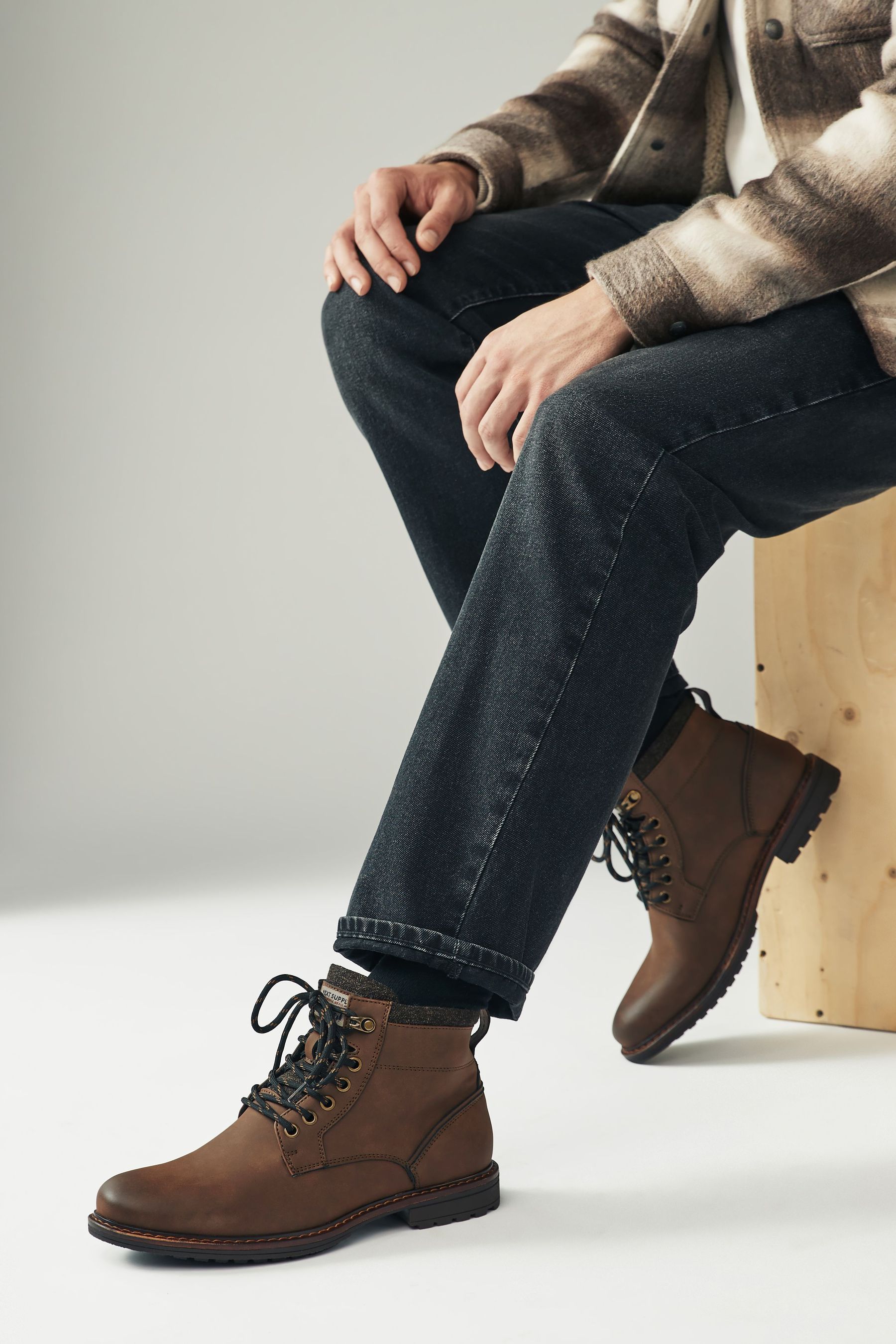 Next chukka boots deals