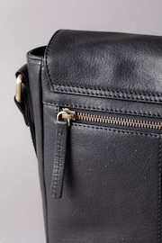 Lakeland Leather Keswick Medium Leather Messenger Bag In - Image 3 of 7
