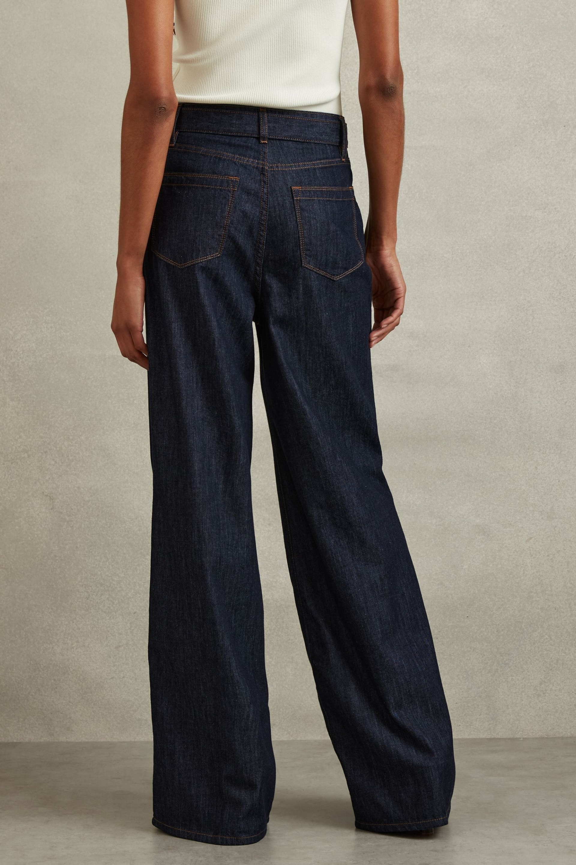 Reiss Dark Blue Luca Belted Wide Leg Jeans - Image 5 of 6