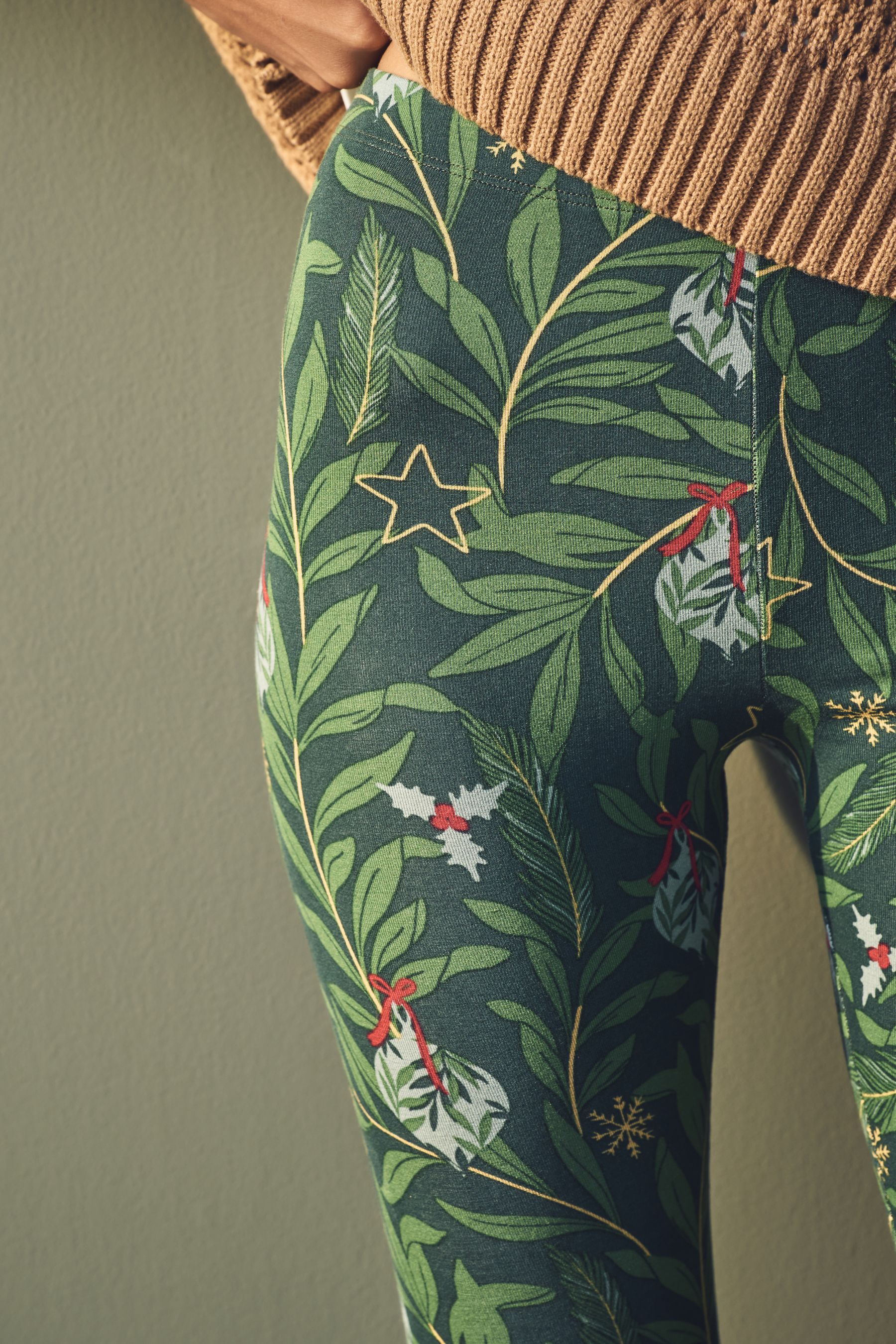 Red and green christmas leggings outlet