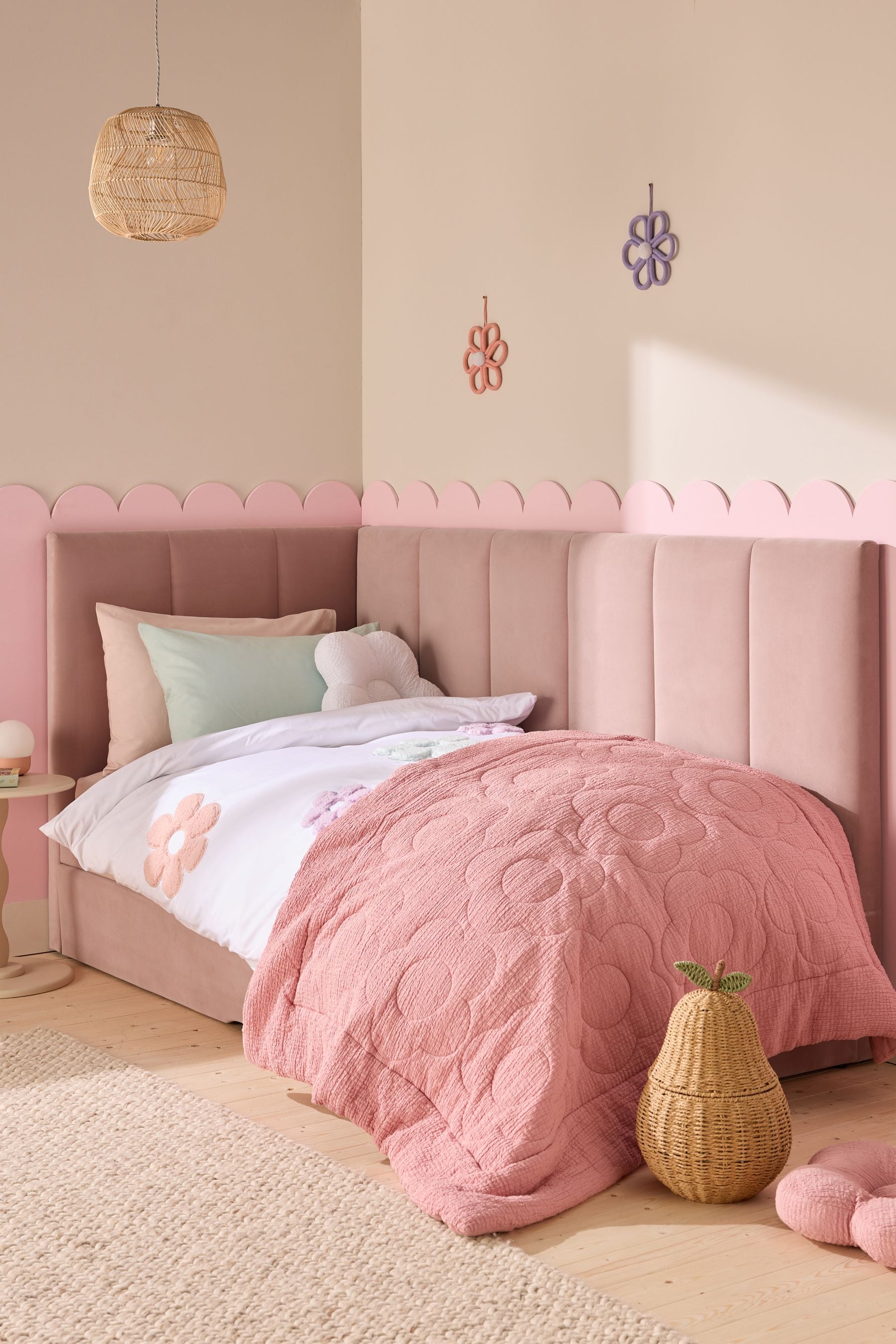 Princess trundle bed outlet