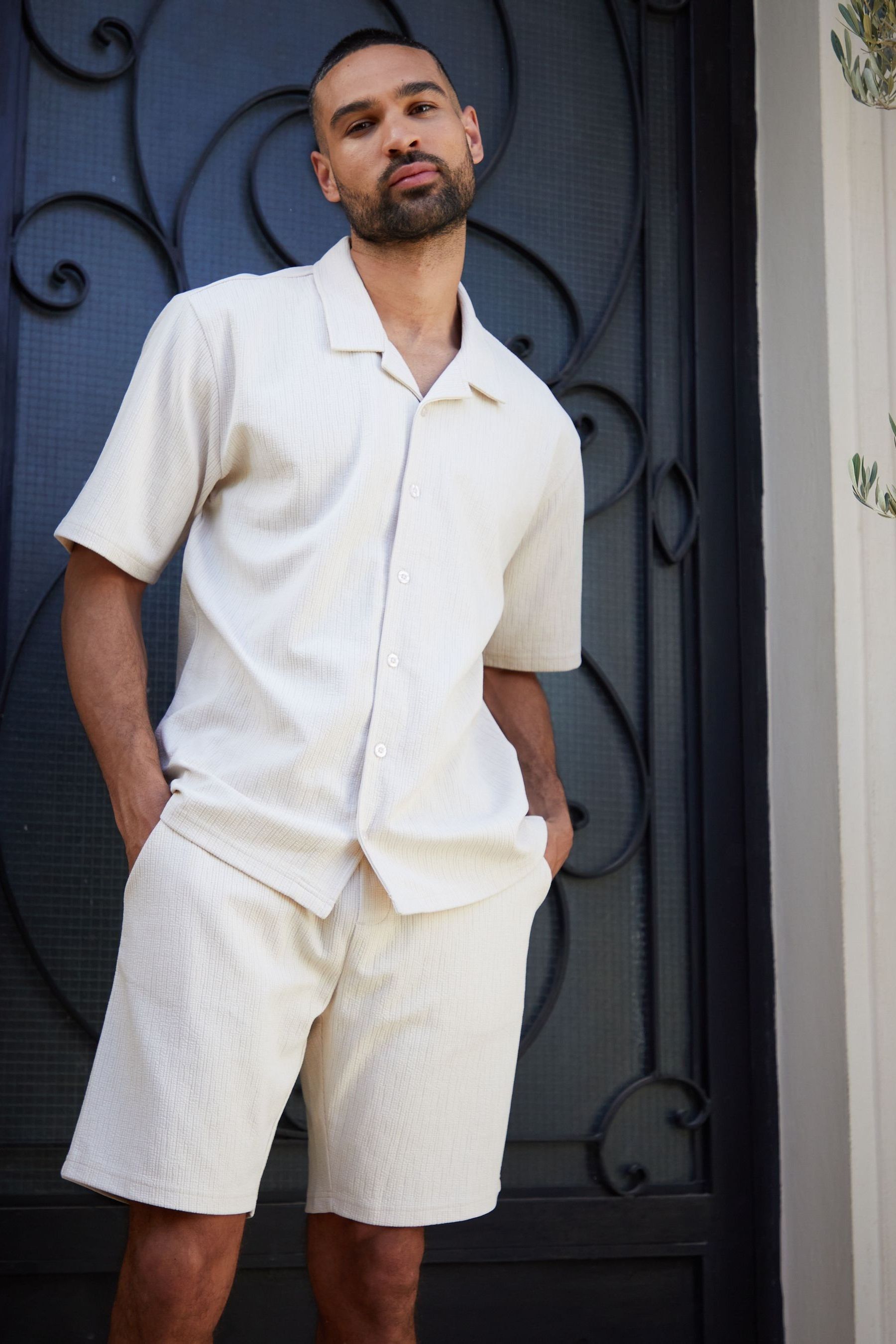 Off white collar shirt deals