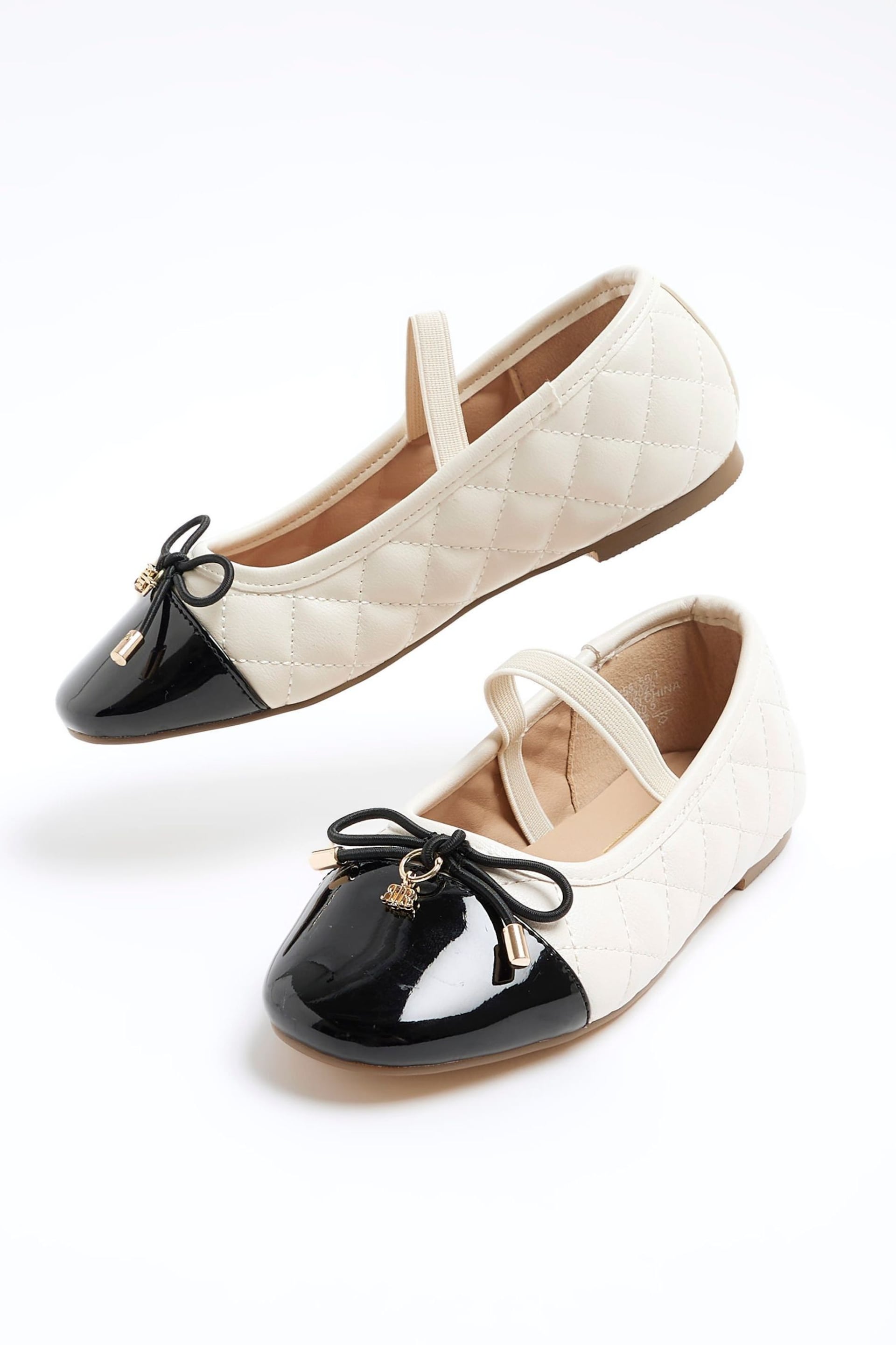 River Island Cream Girls Quilted Bow Ballerina - Image 2 of 4