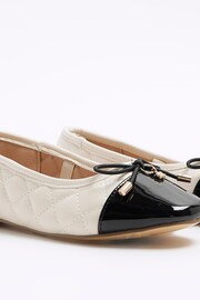 River Island Cream Girls Quilted Bow Ballerina - Image 4 of 4