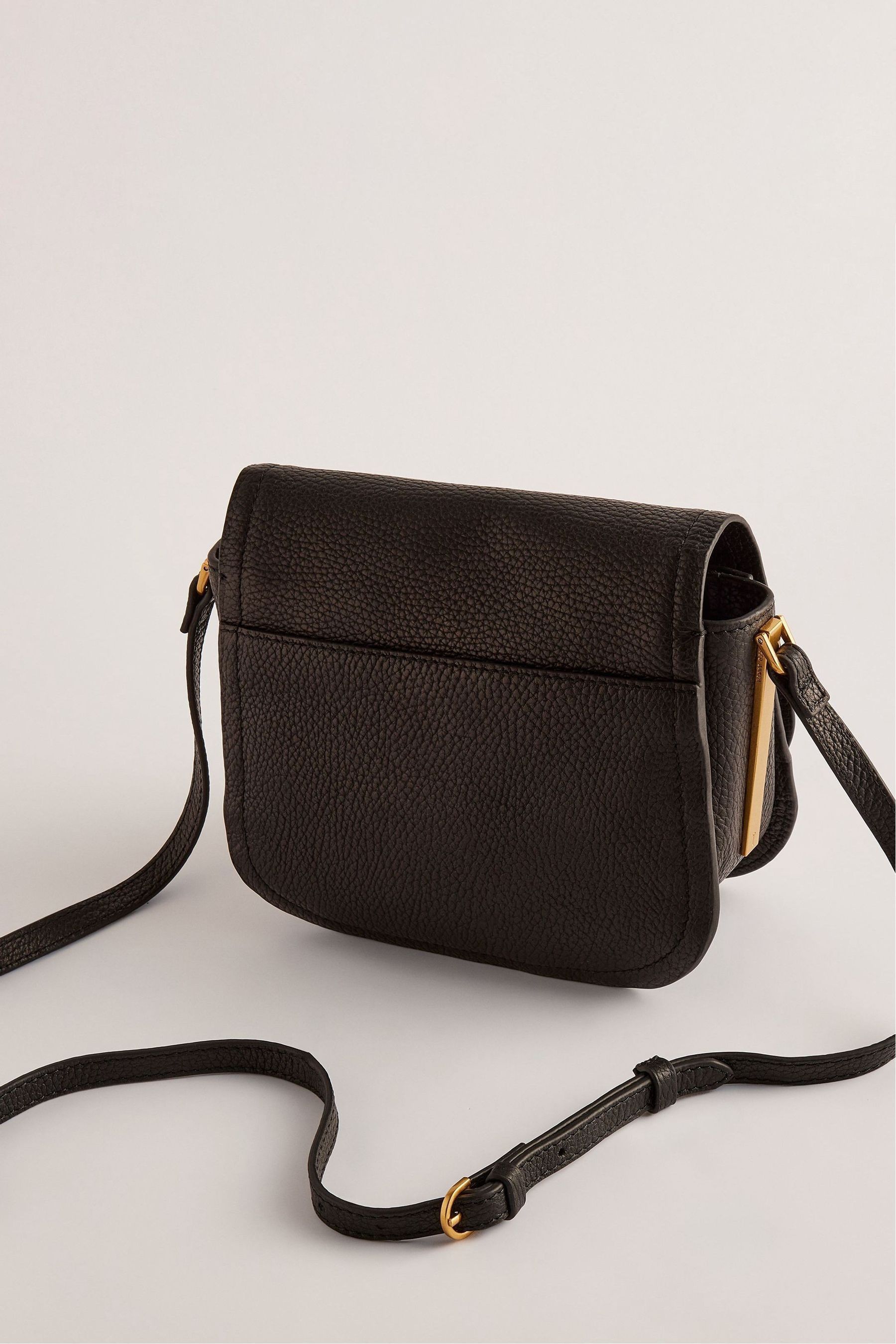 Small black satchel bag 2025