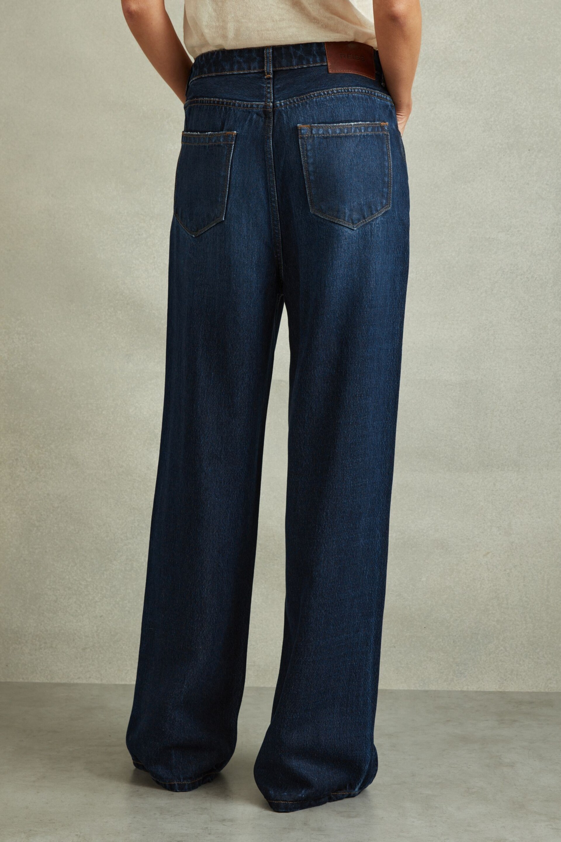 Reiss Dark Blue Lyle Petite Lightweight Viscose Blend Relaxed Jeans - Image 4 of 6