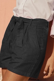 Threadbare Black Linen Blend Shorts With Self Tie Belt - Image 4 of 4