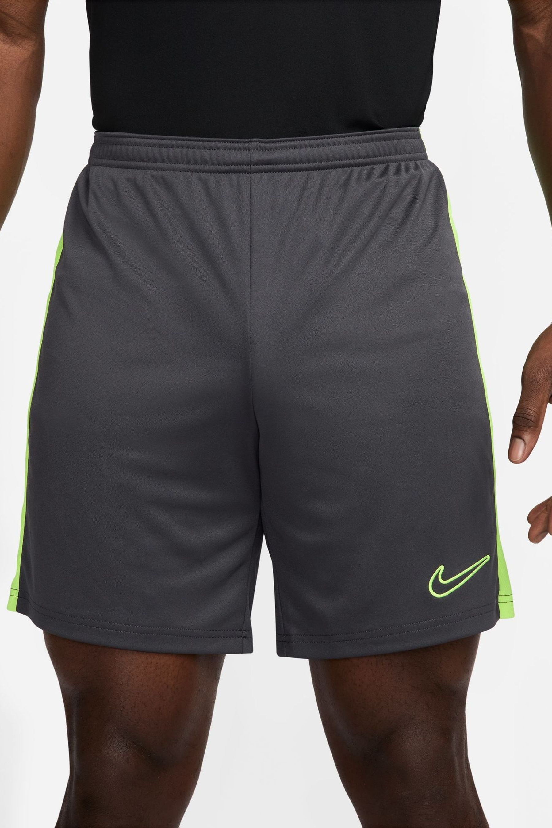 Nike anthracite shorts new arrivals