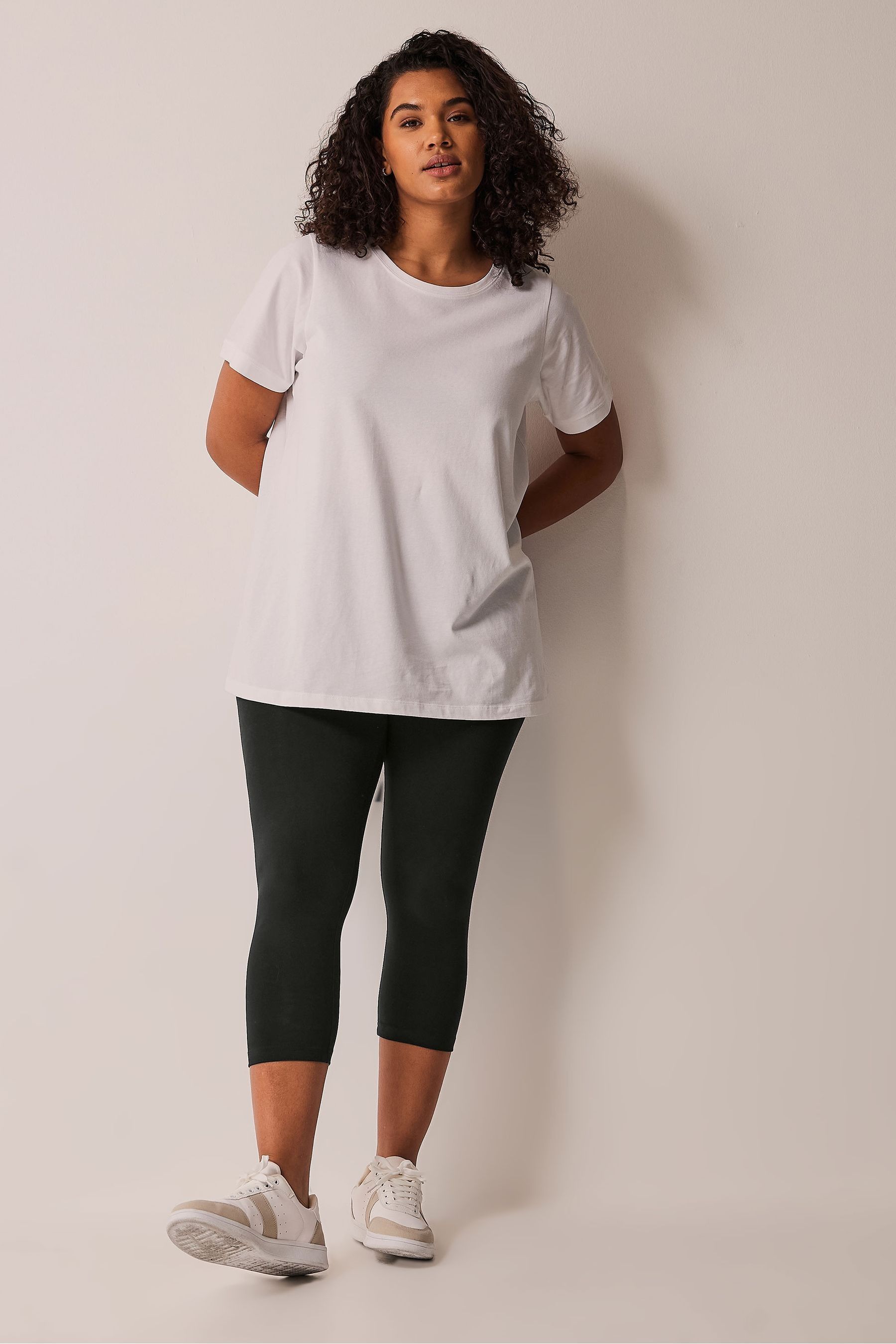 Buy Evans Cropped Leggings from Next Luxembourg