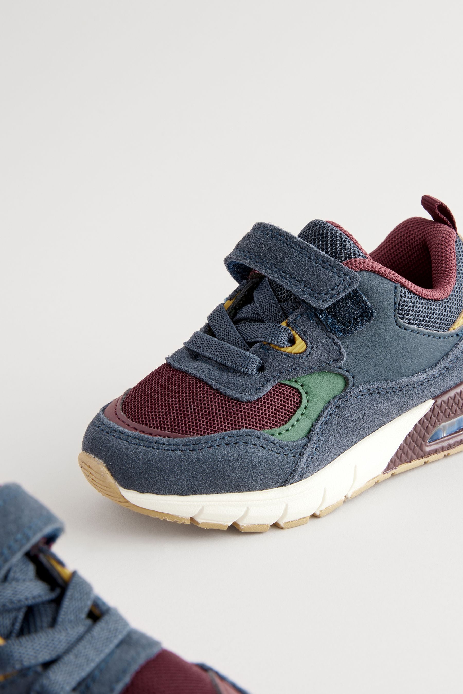 Boys elastic lace trainers clearance