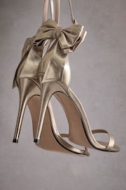 Gold Tabitha Simmons Lauren Leather Bow Back Sandals - Image 10 of 12