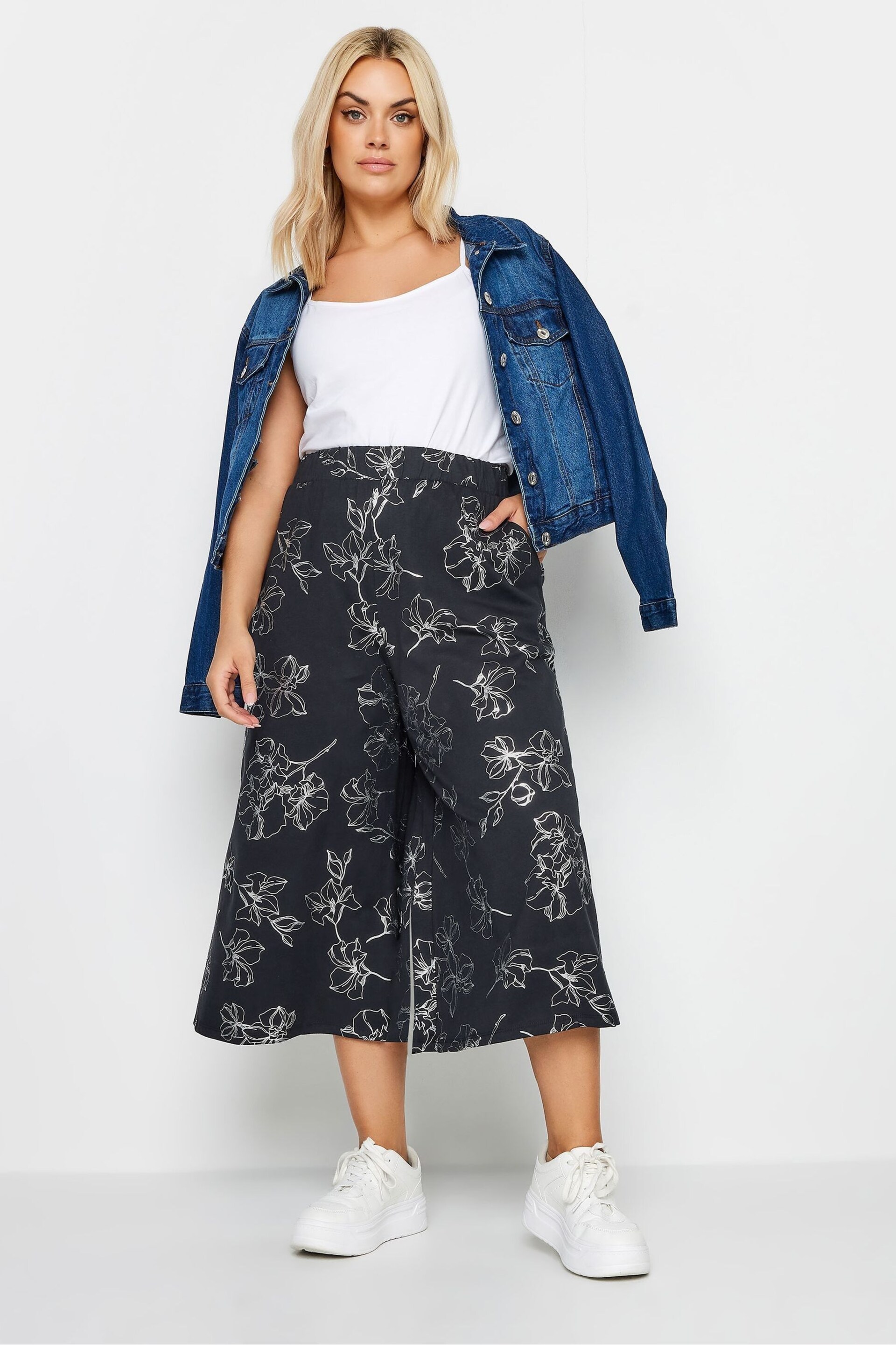 Yours Curve Black Leaf Print Wide Leg Trousers - Image 2 of 4