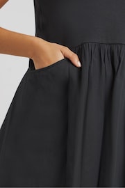 Simply Be Black Jersey Poplin Mix Apron Dress - Image 4 of 4
