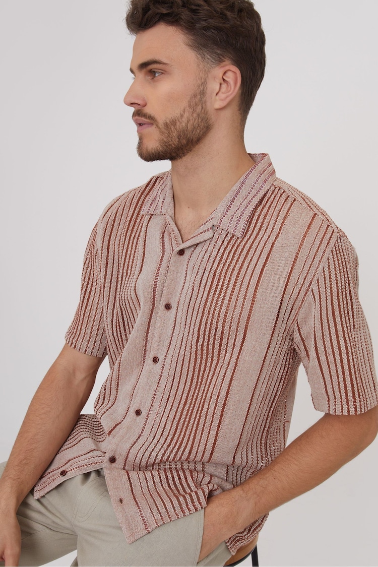 Threadbare Red 100% Cotton Blend Zig Zag Revere Collar Short Sleeve Shirt - Image 2 of 5