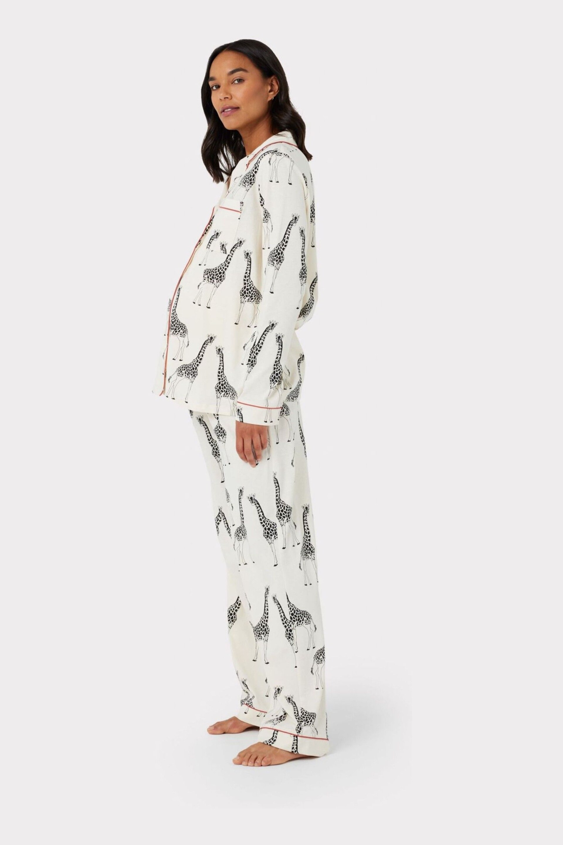 Chelsea Peers Cream Maternity Organic Cotton Giraffe Print Long Pyjama Set - Image 4 of 6