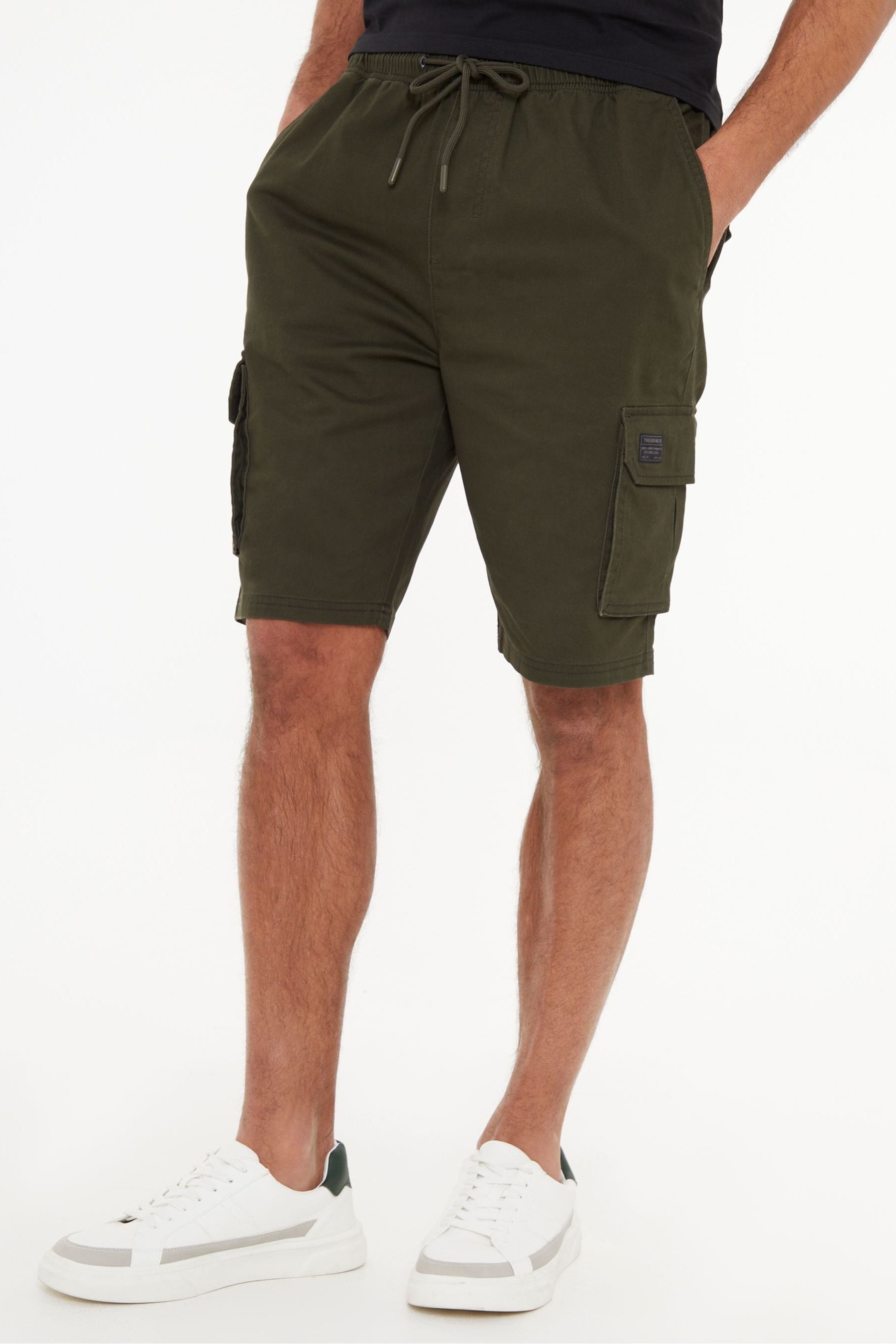 Khaki jogger shorts store