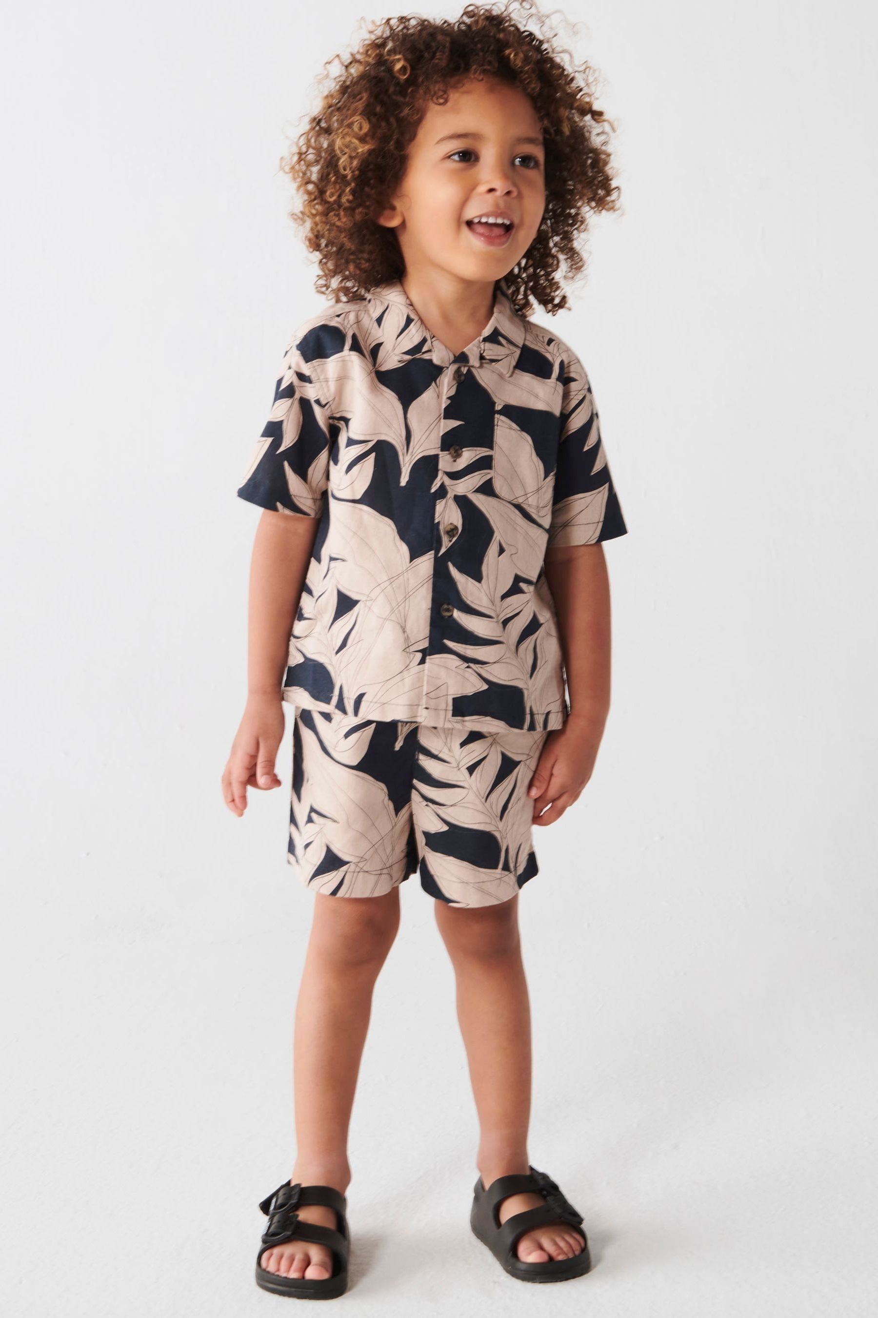 Matching print shirt and shorts clearance