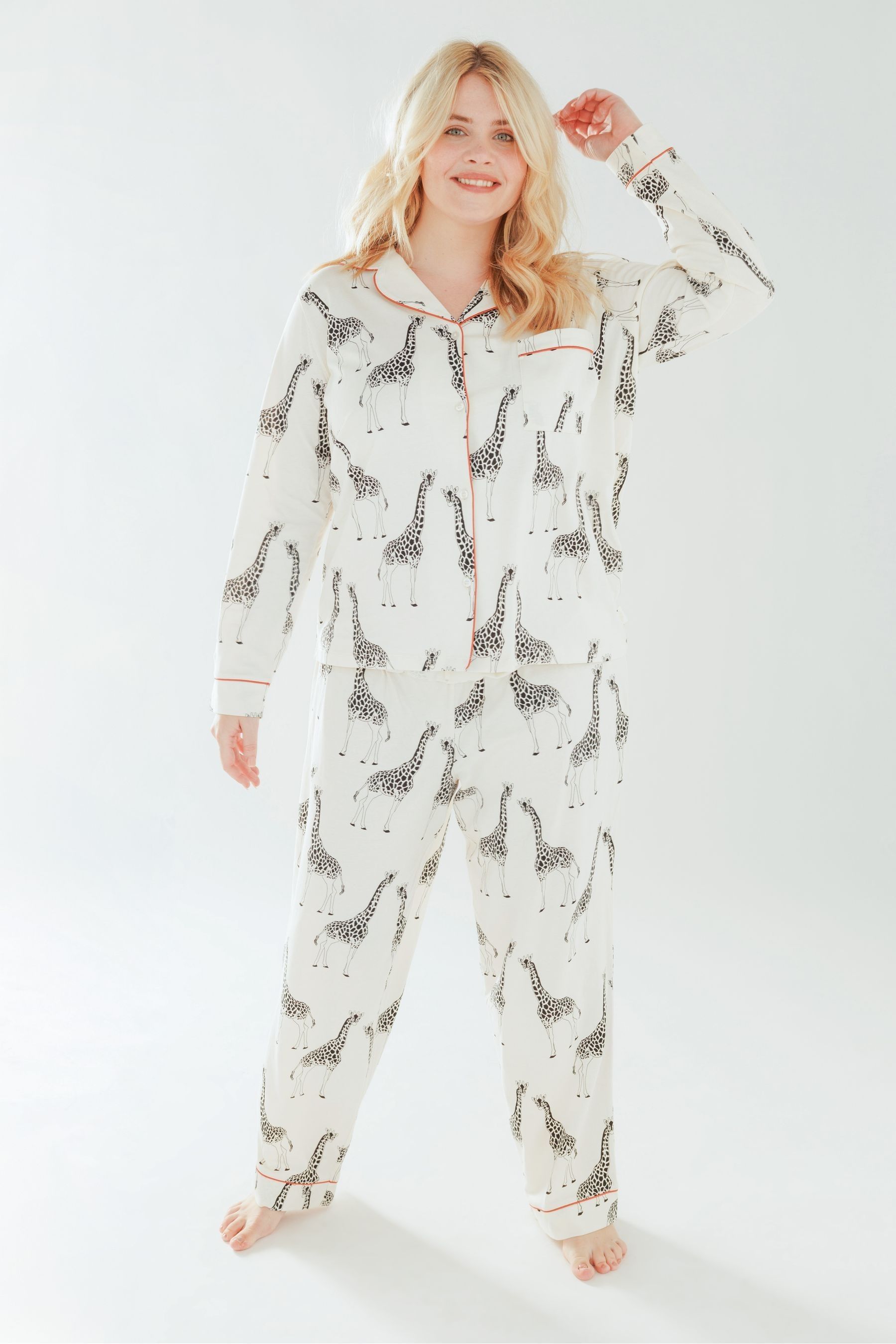 Chelsea Peers Women s Curve Organic Cotton Button Up Long Pyjama Set