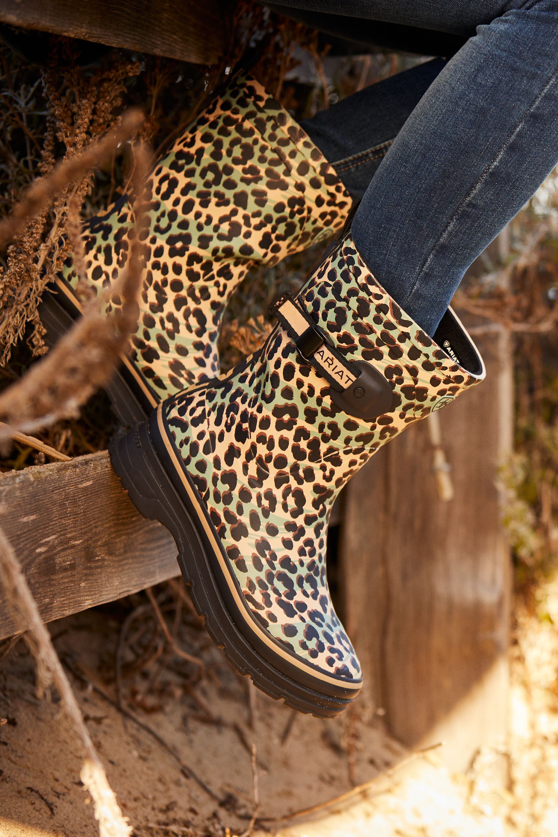 Leopard wellies top