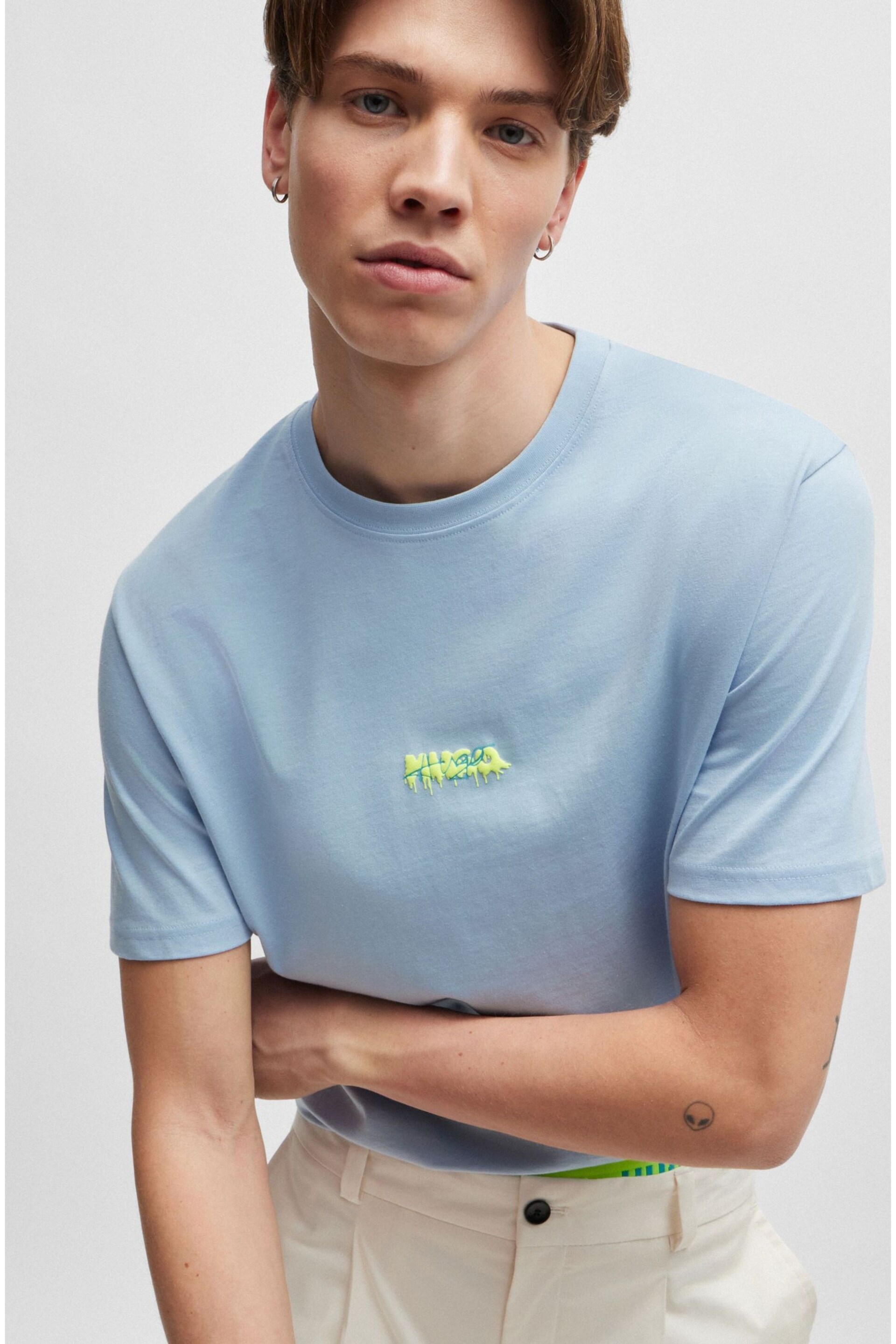 HUGO Cotton-Jersey Relaxed-Fit T-Shirt With Double Logo - Image 4 of 5