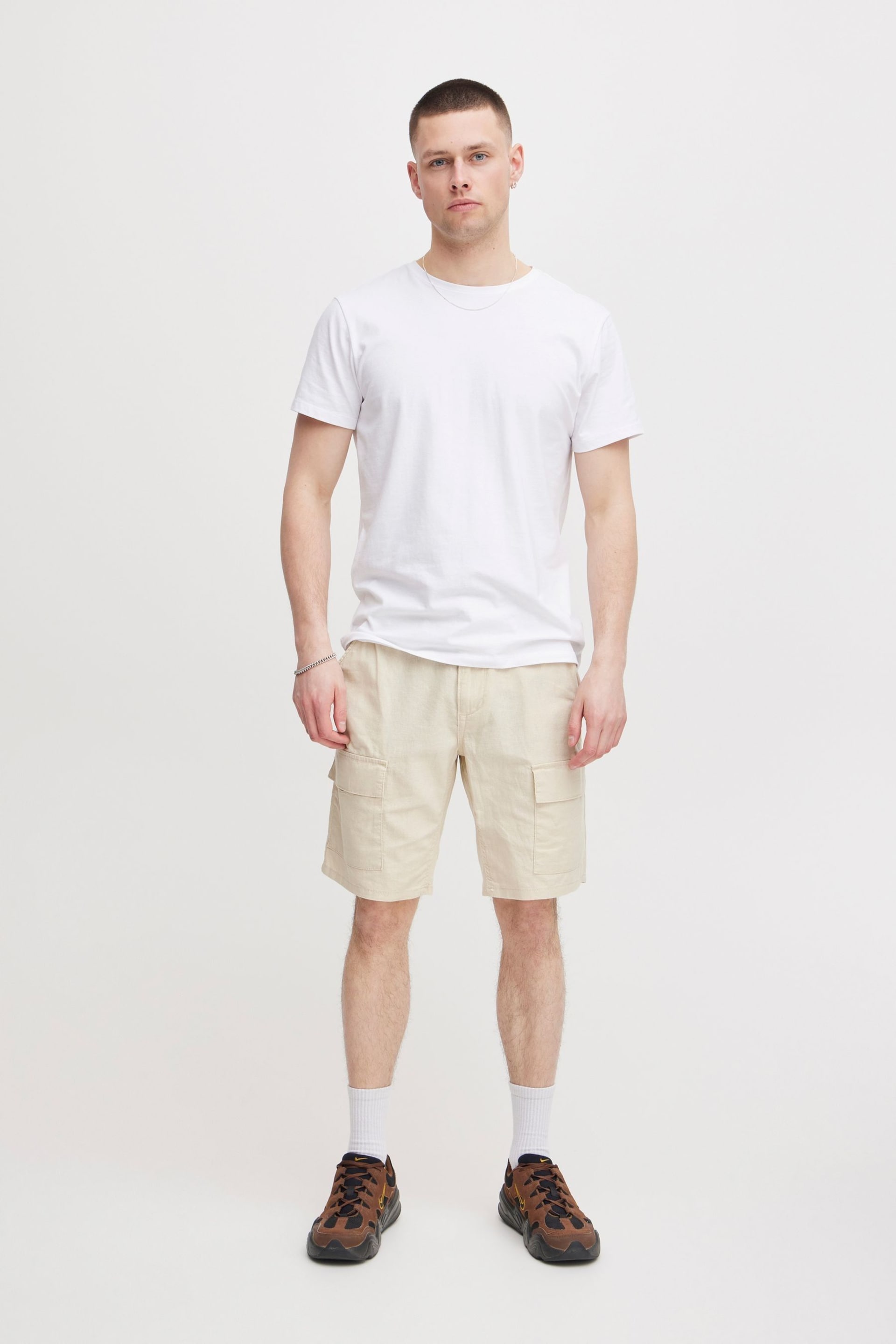 Blend Cream Linen Cargo Shorts - Image 4 of 5