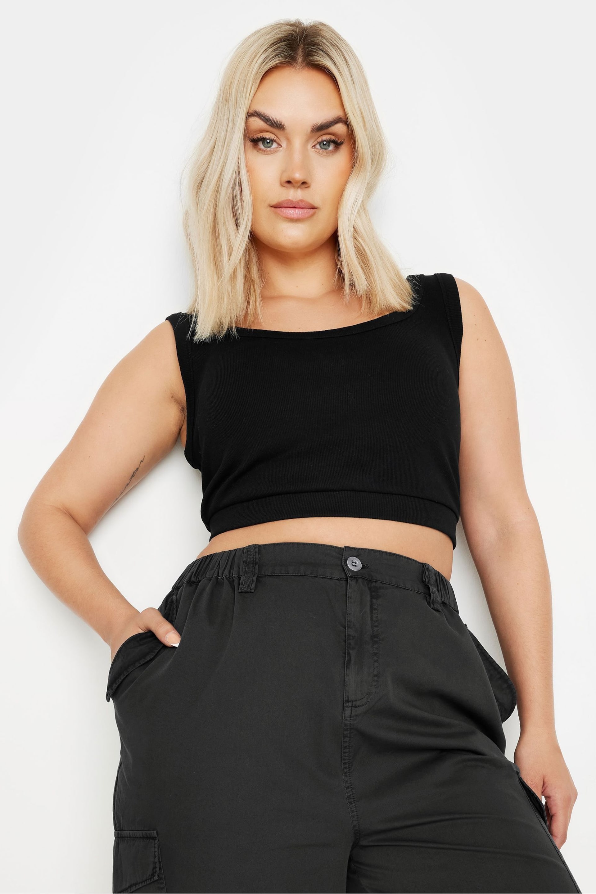 Yours Curve Black Cargo Cropped Trousers - Image 4 of 5