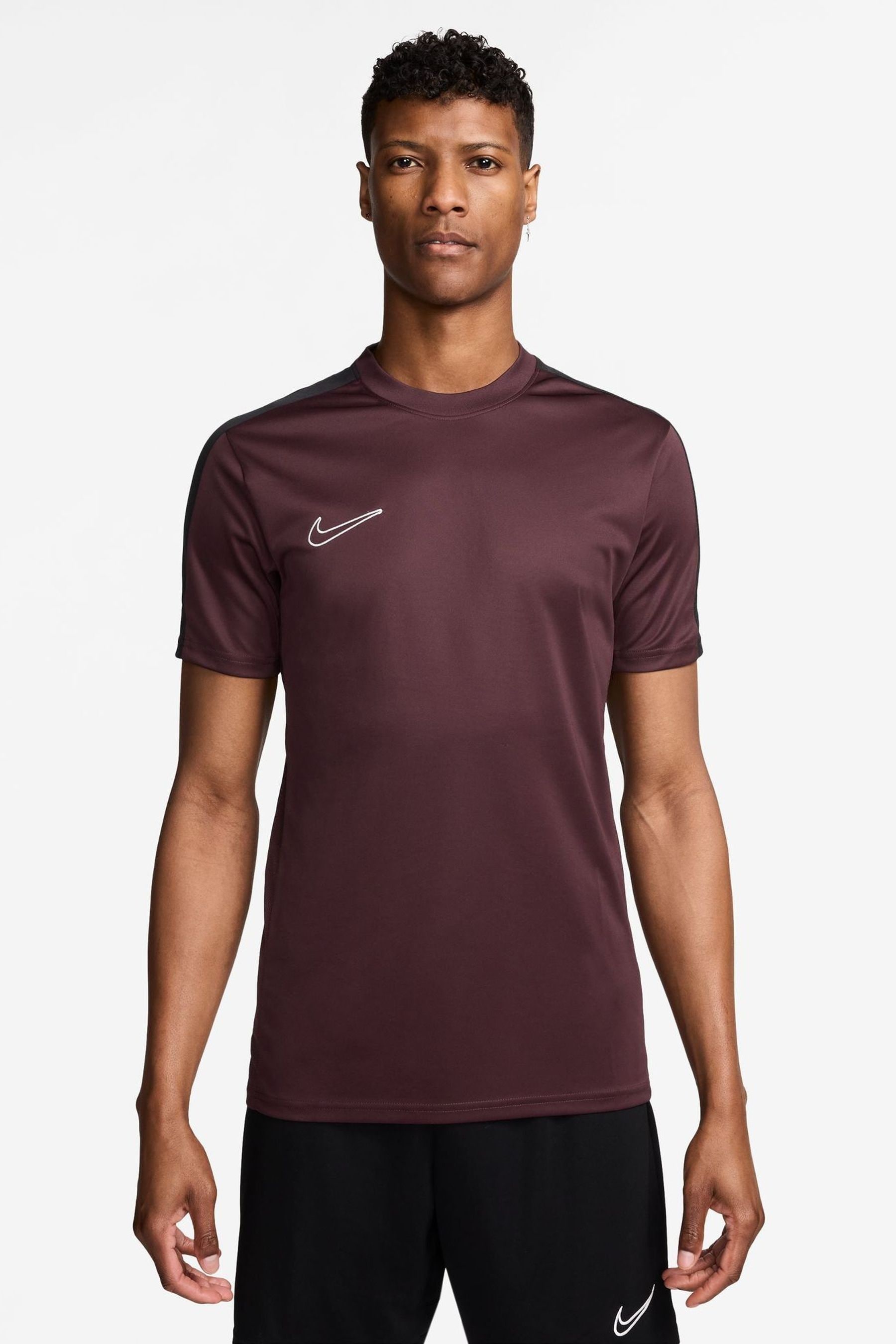 Burgundy dri fit shirt online