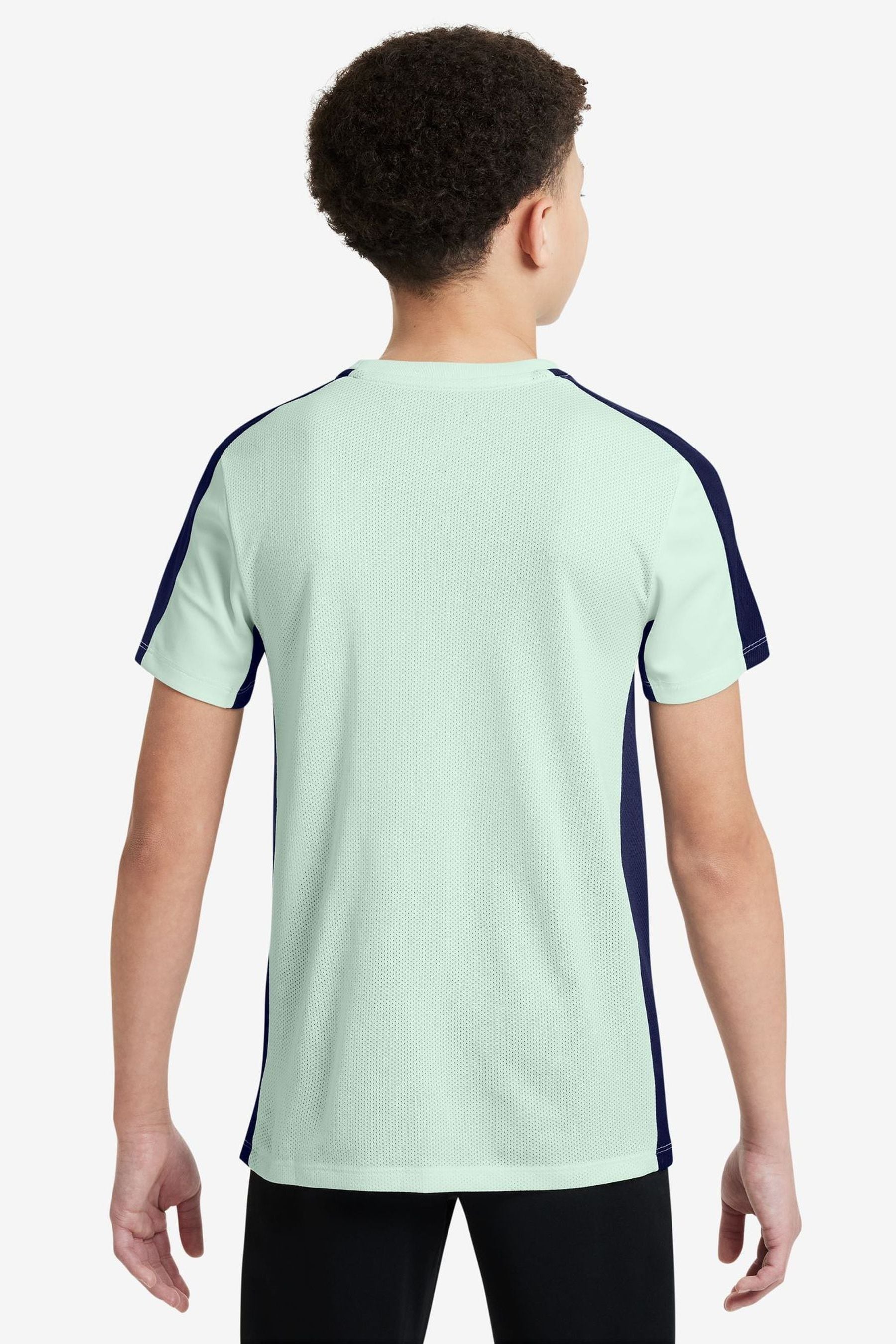 Nike academy dri fit t shirt hot sale