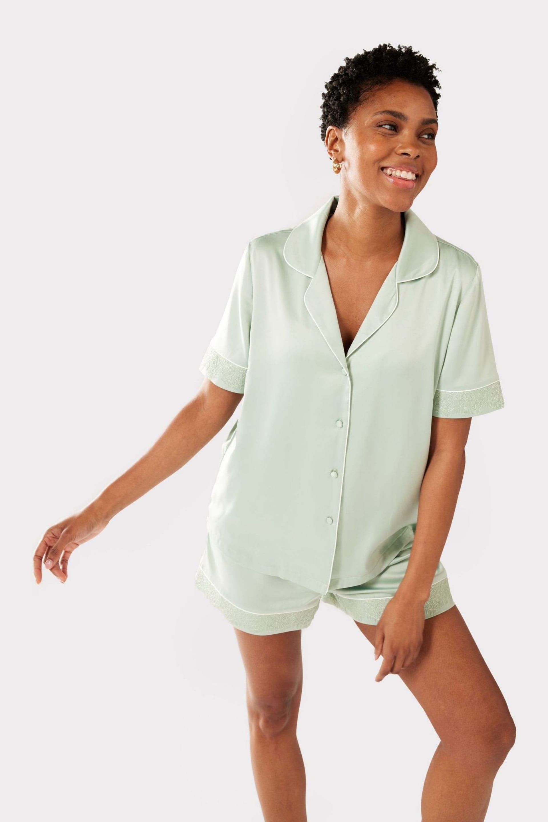 Chelsea Peers Green Satin Lace Trim Short Pyjama Set - Image 4 of 5