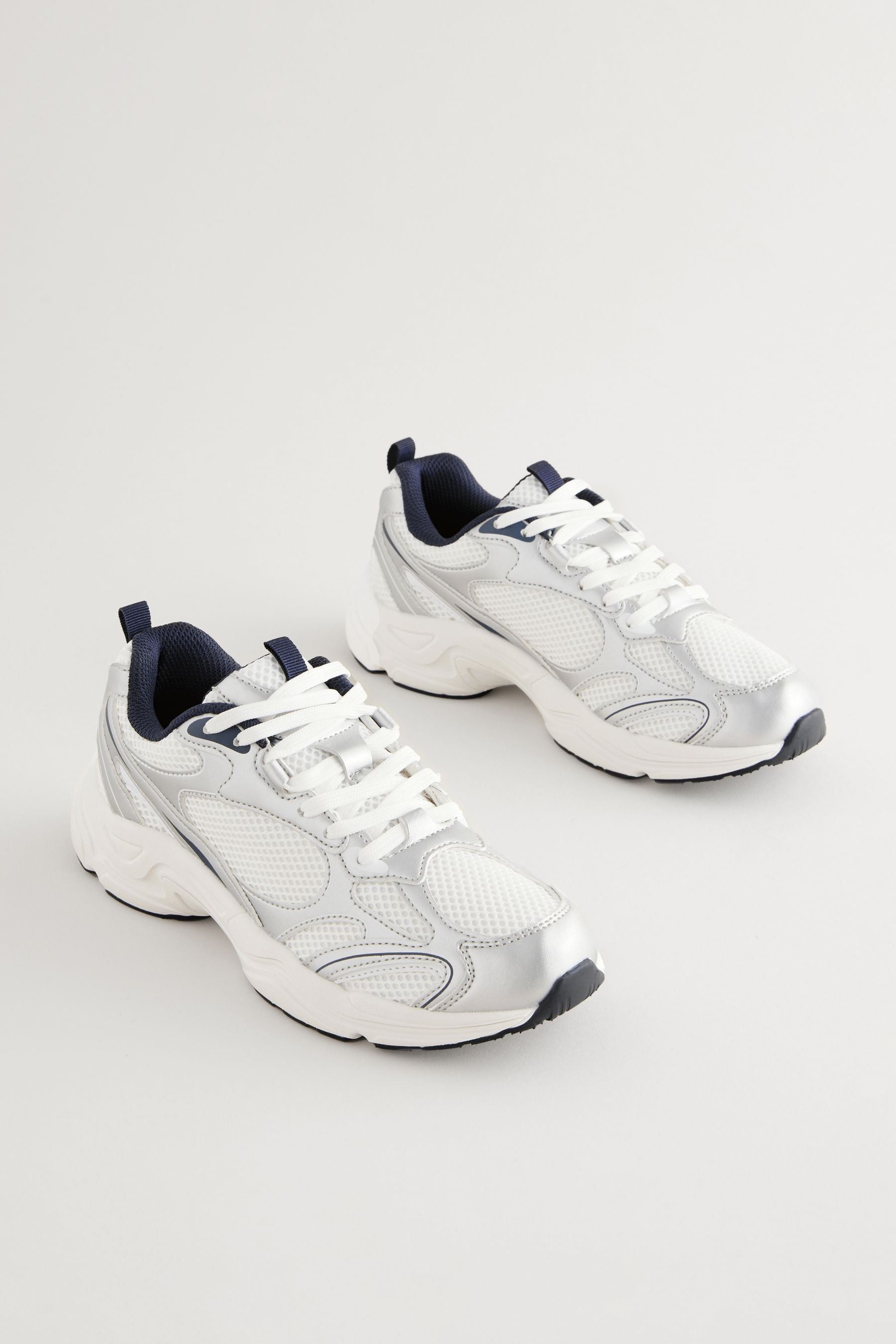 Chunky dad trainers deals