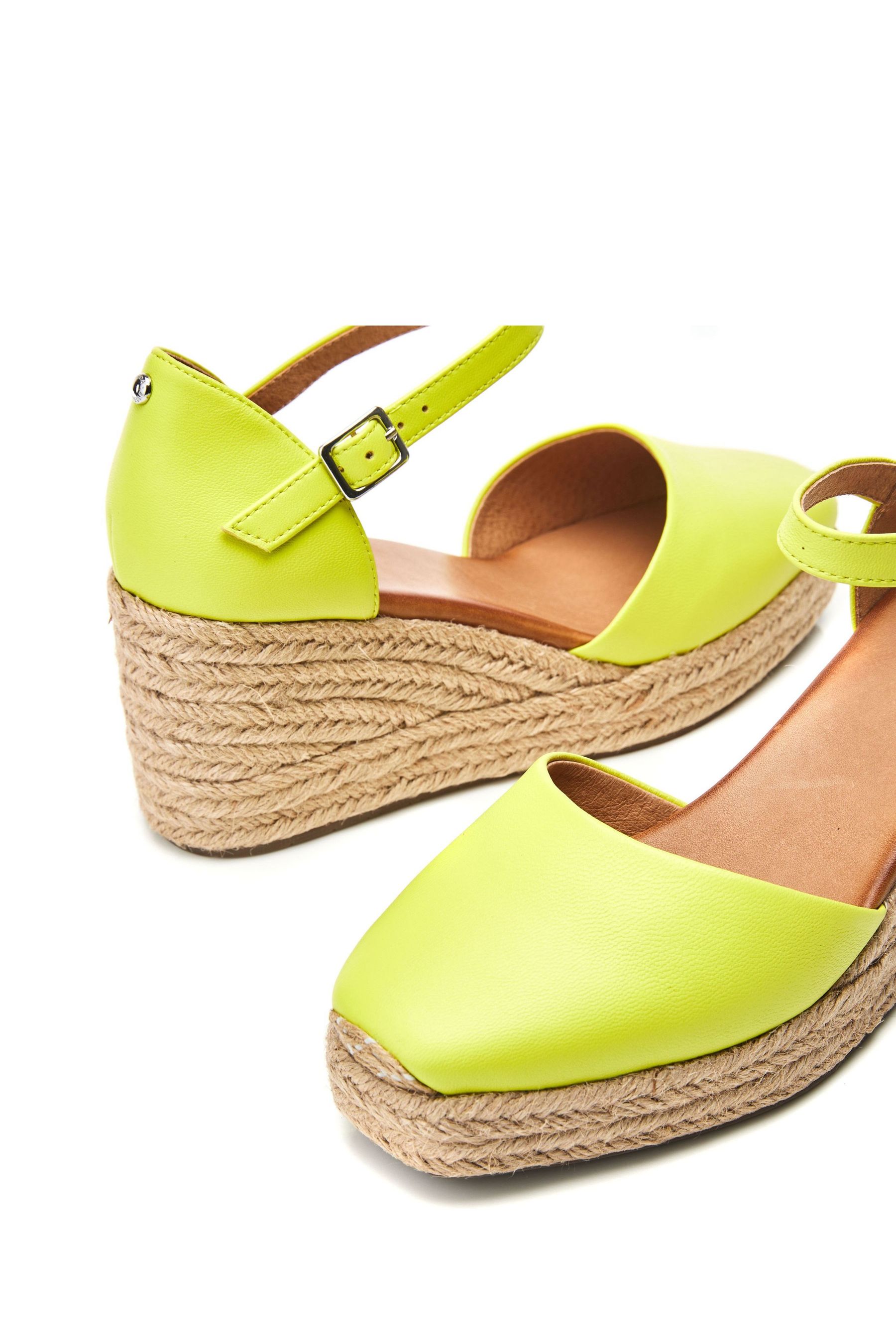 Moda in pelle wedges online