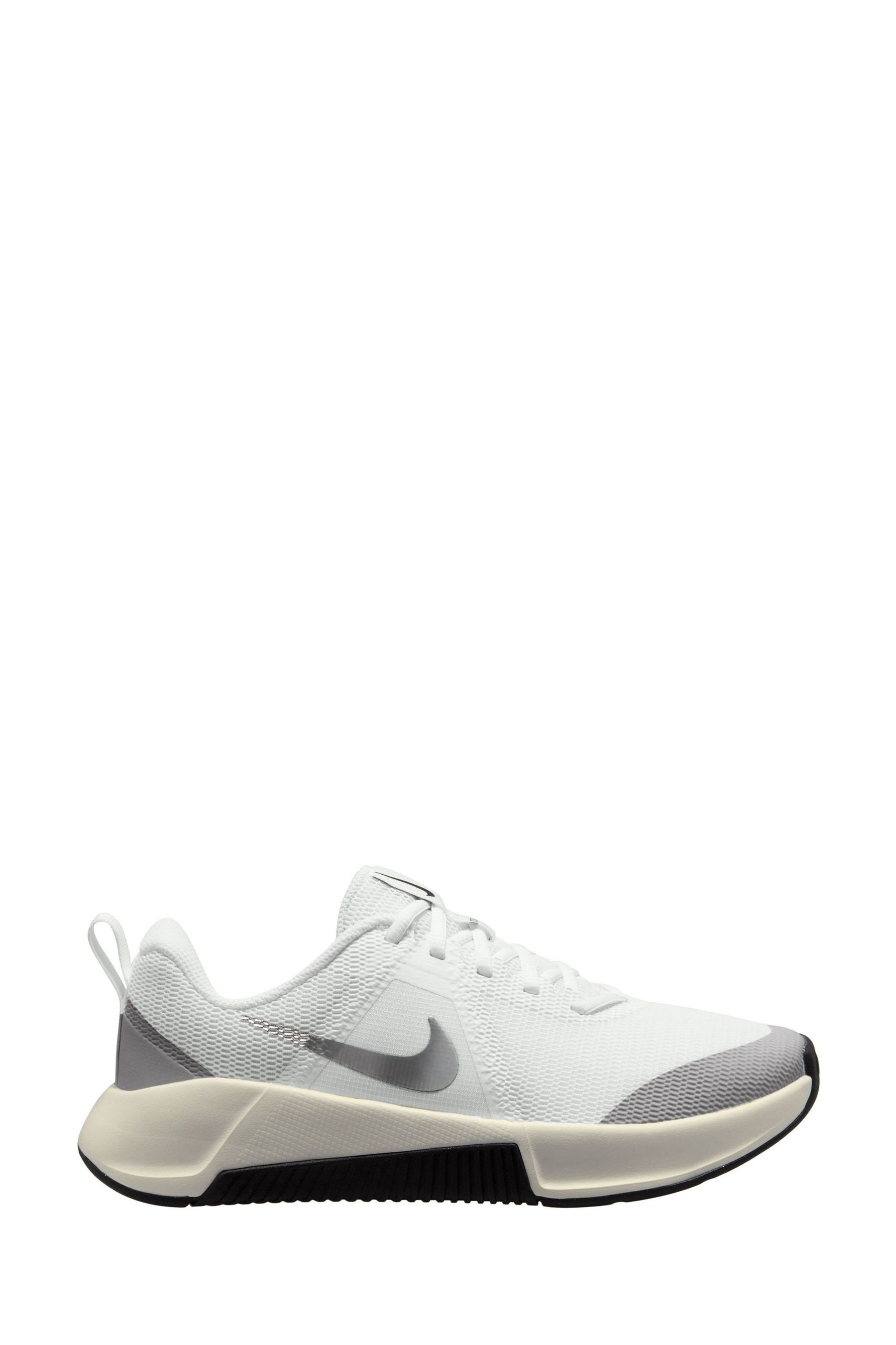 Nike gym trainers white deals