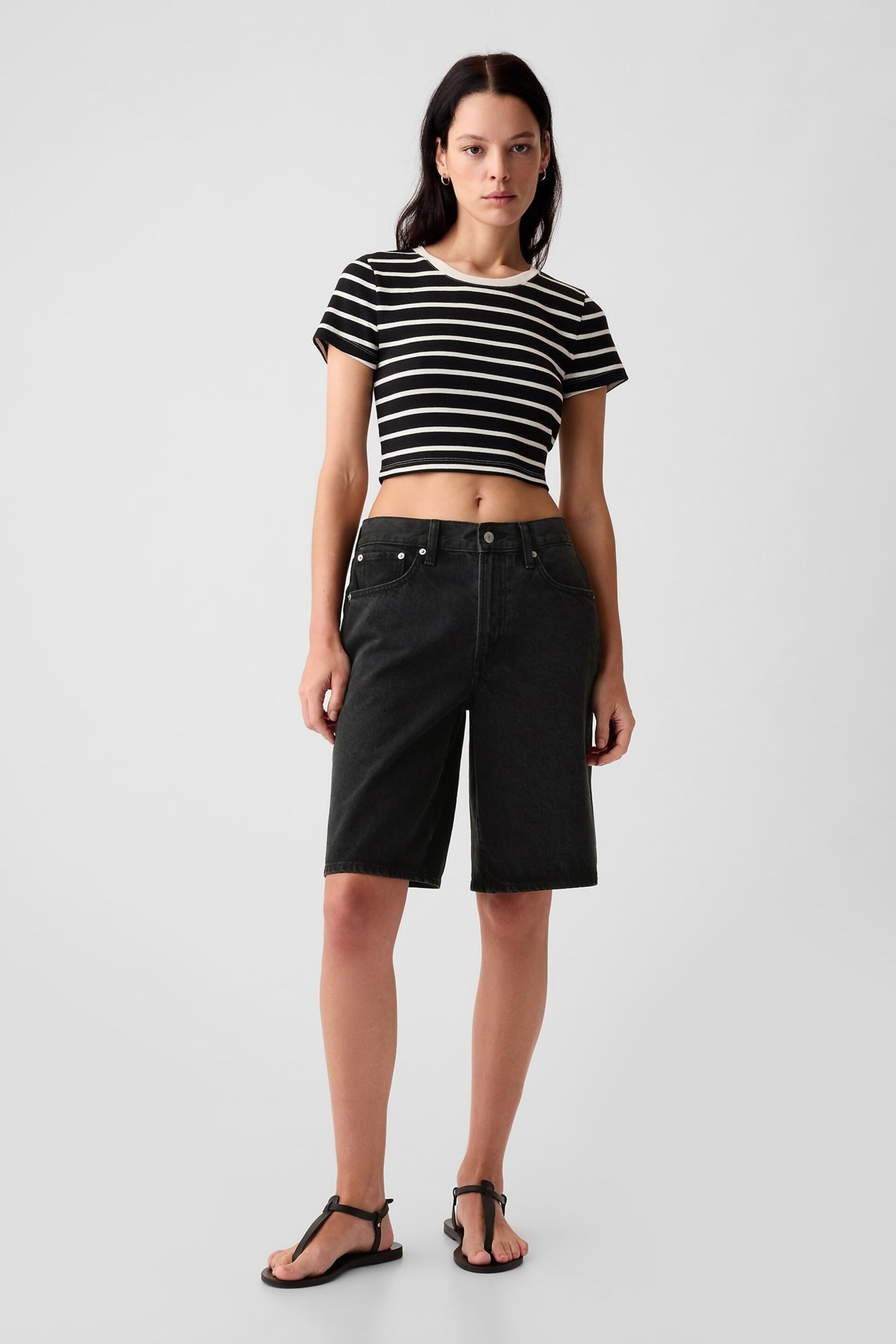 Gap Black Mid Rise Longline Denim Shorts - Image 3 of 5