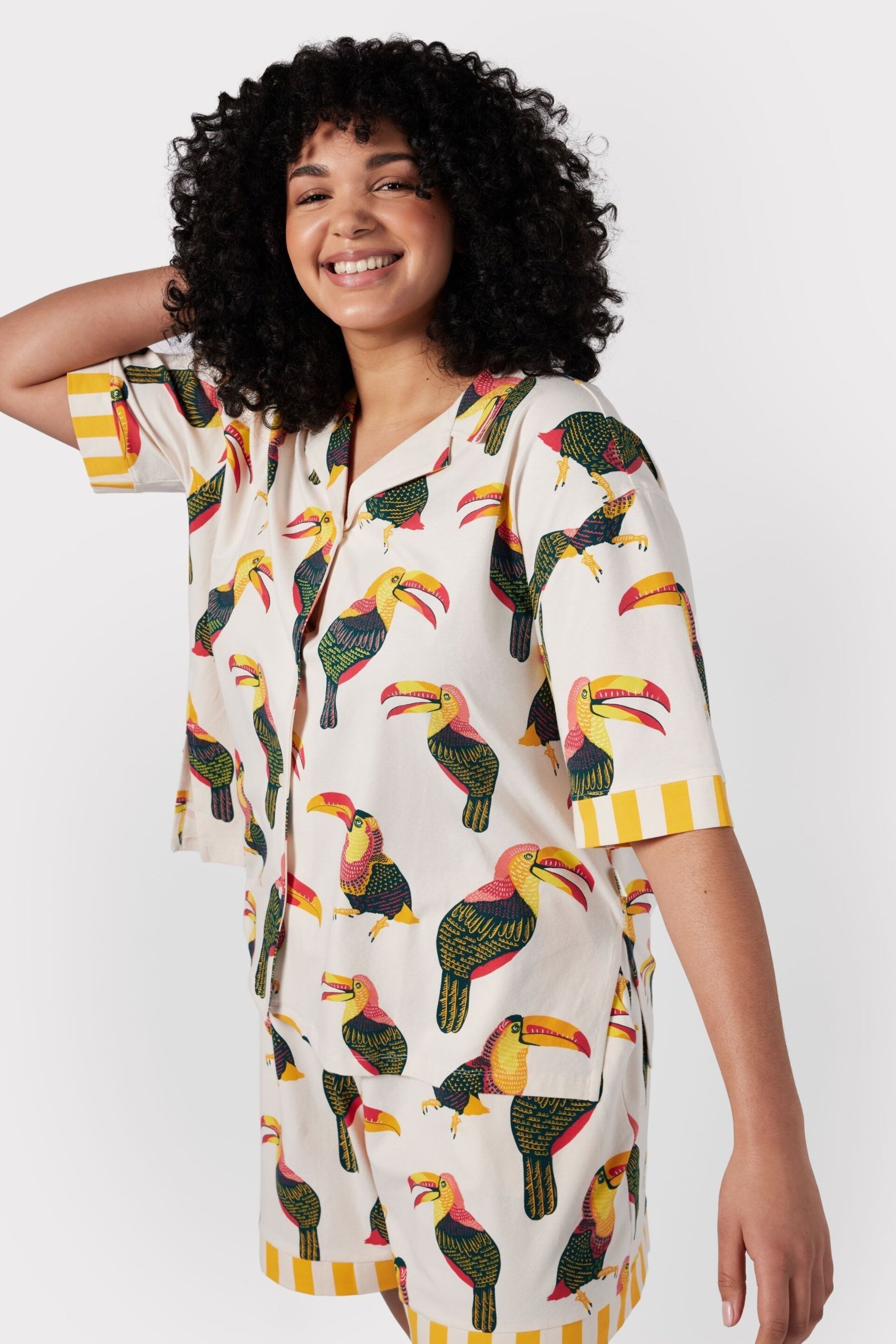 Chelsea Peers Cream Curve Organic Cotton Toucan Print Short Pyjama Set - Image 2 of 5