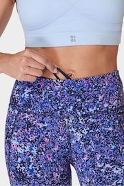 Sweaty Betty Blue Scattered Petal Print Power 6" Biker Shorts - Image 5 of 8