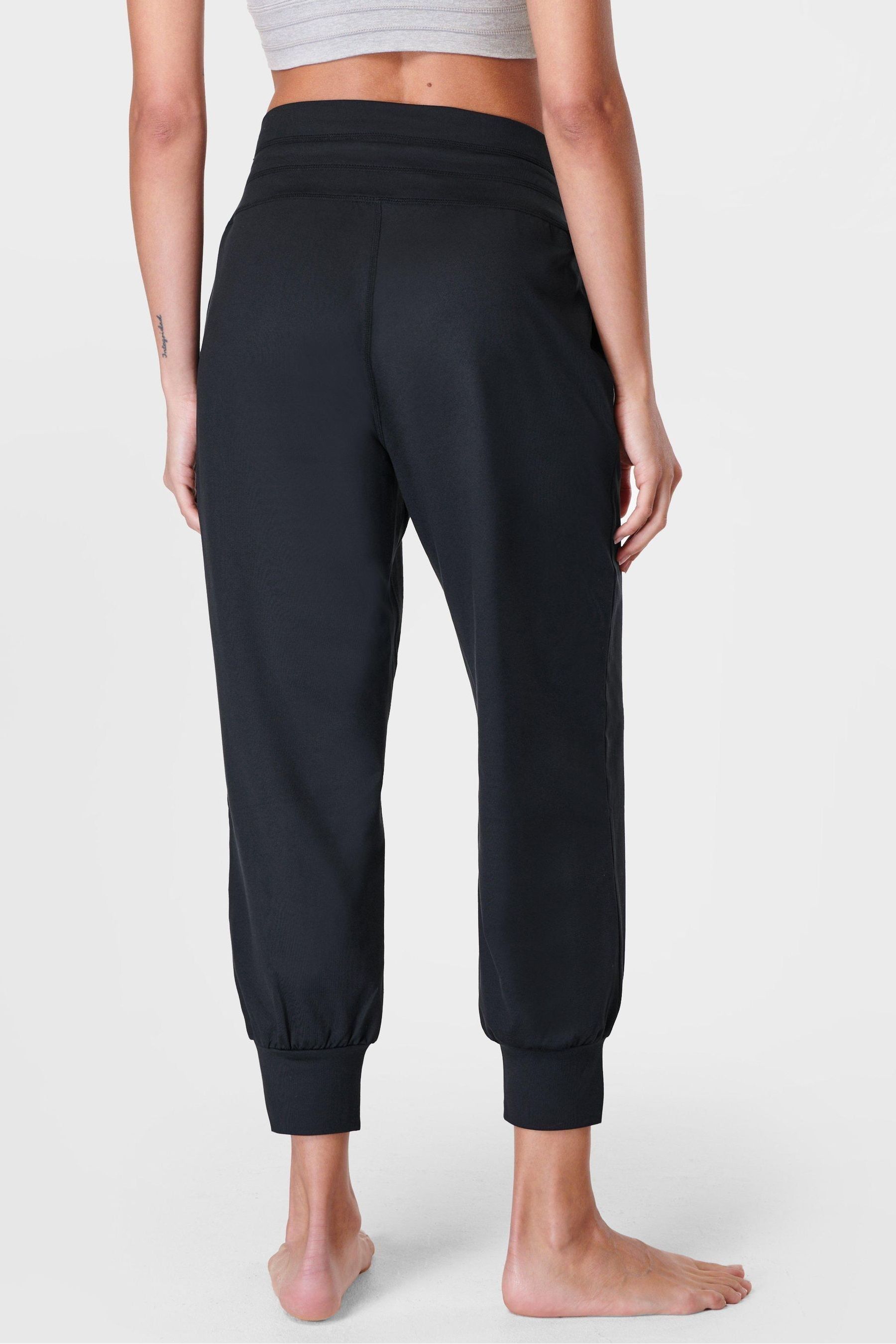 Sweaty Betty Black Gaia Performance Yoga Capri Joggers