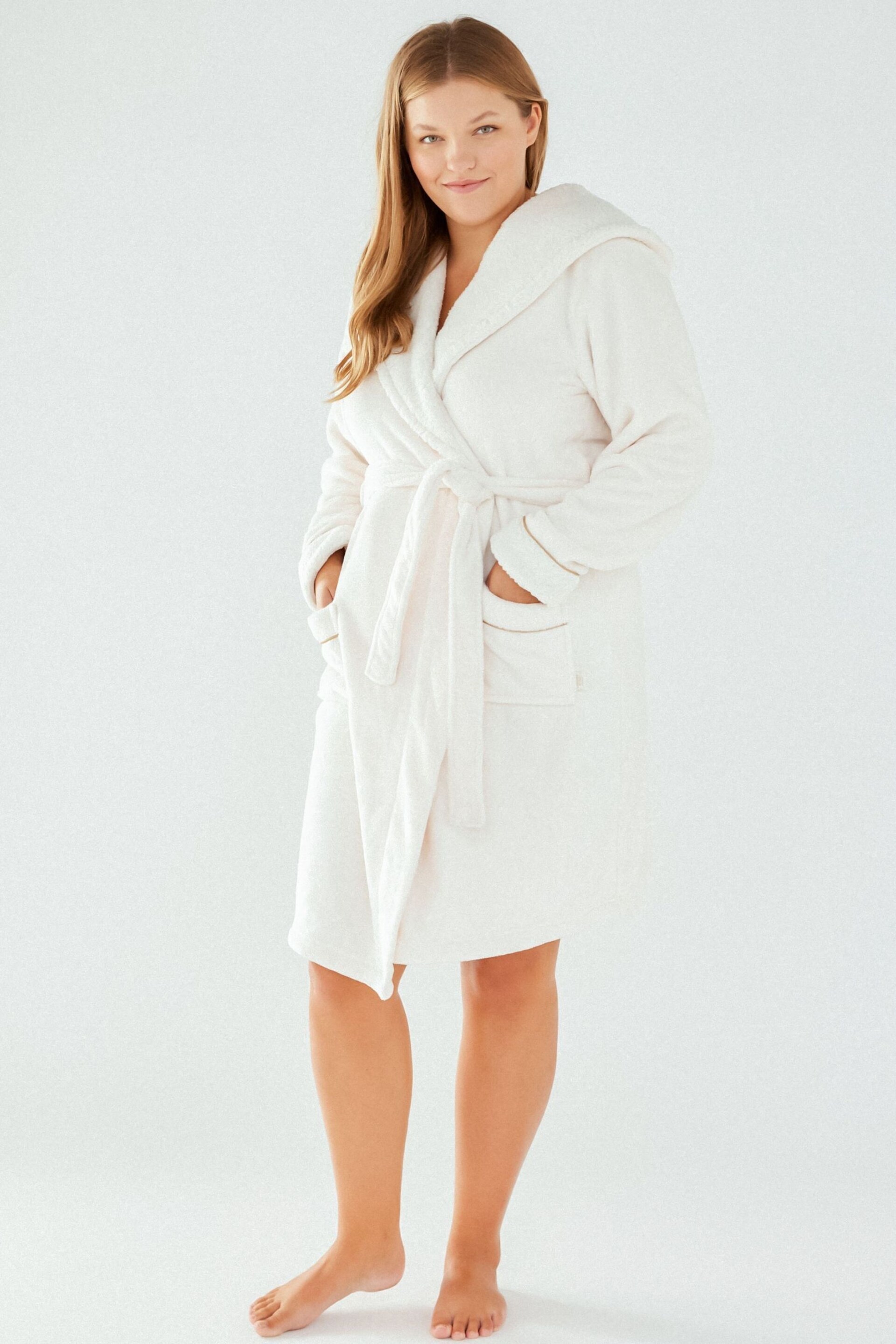 Chelsea Peers White Curve Fluffy Hooded Robe Dressing Gown - Image 1 of 8